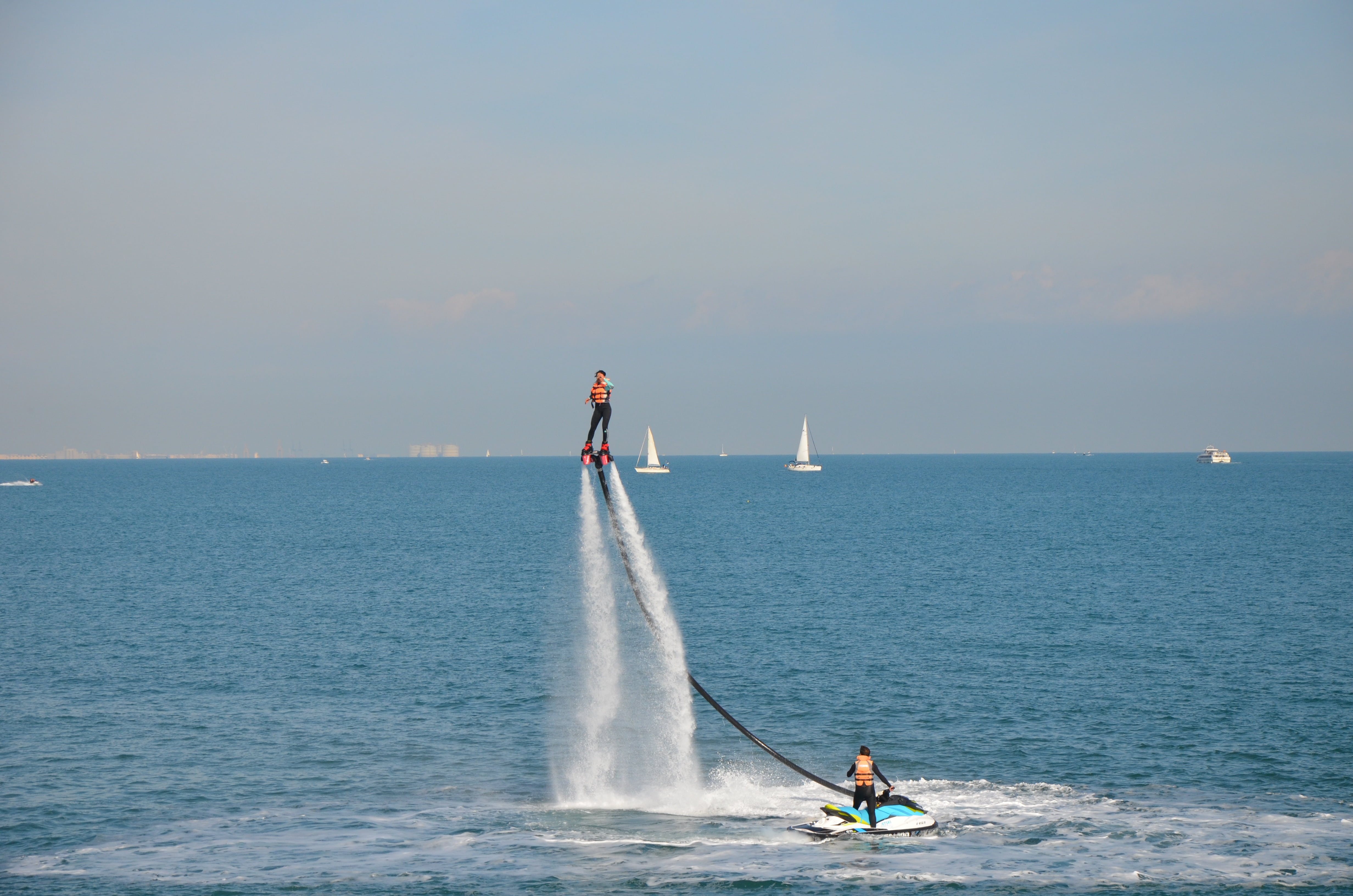 day, outdoors, costa, beach, sport, trip, horizon over water, full length, summer, holiday, lifestyles, water sport, real people, nature, sky, horizon, HD Wallpaper