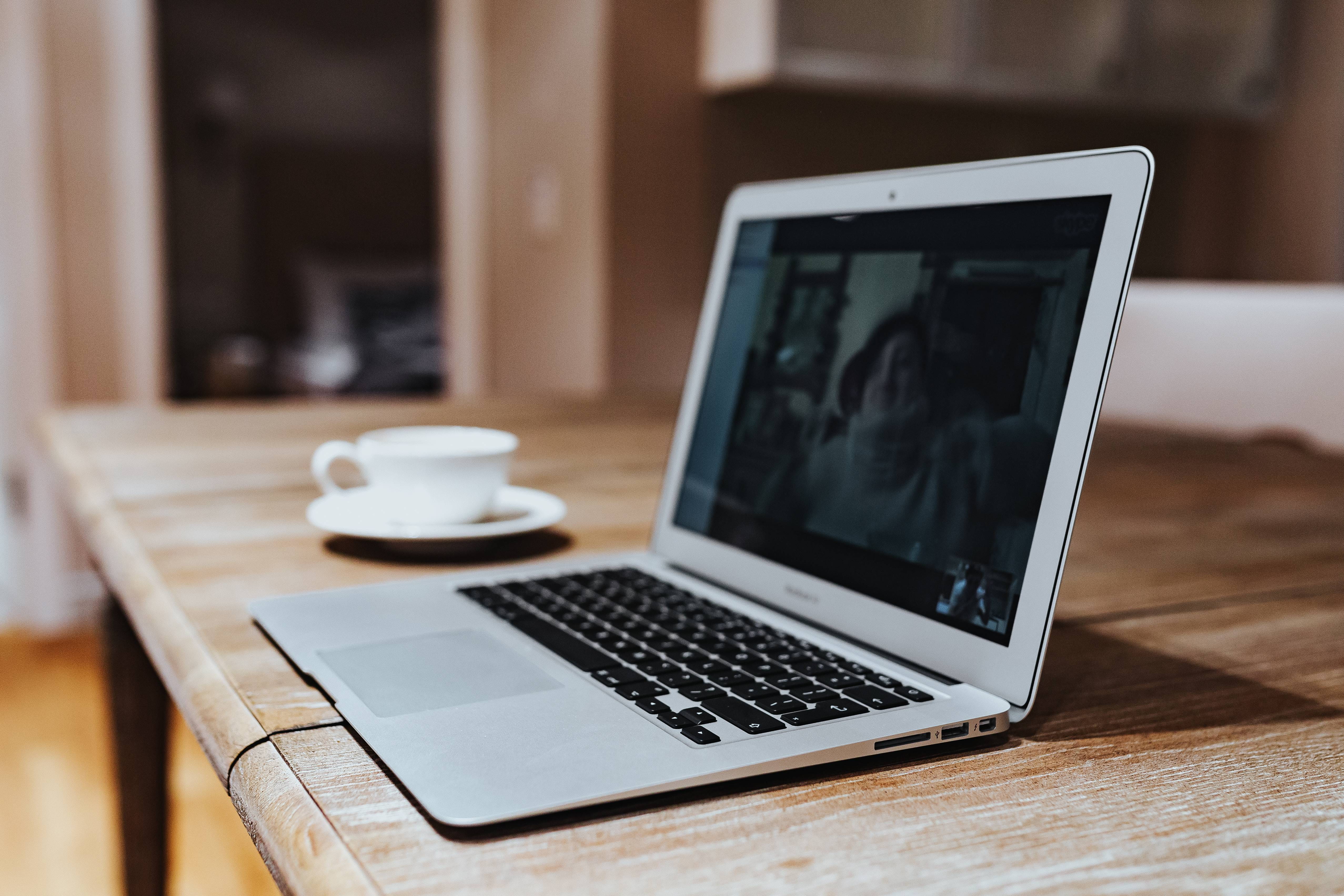 business, freshly, furniture, communication, 4K, laptop, connection, wireless Technology, desk, portable information device, breakfast, technology, close-up, HD Wallpaper