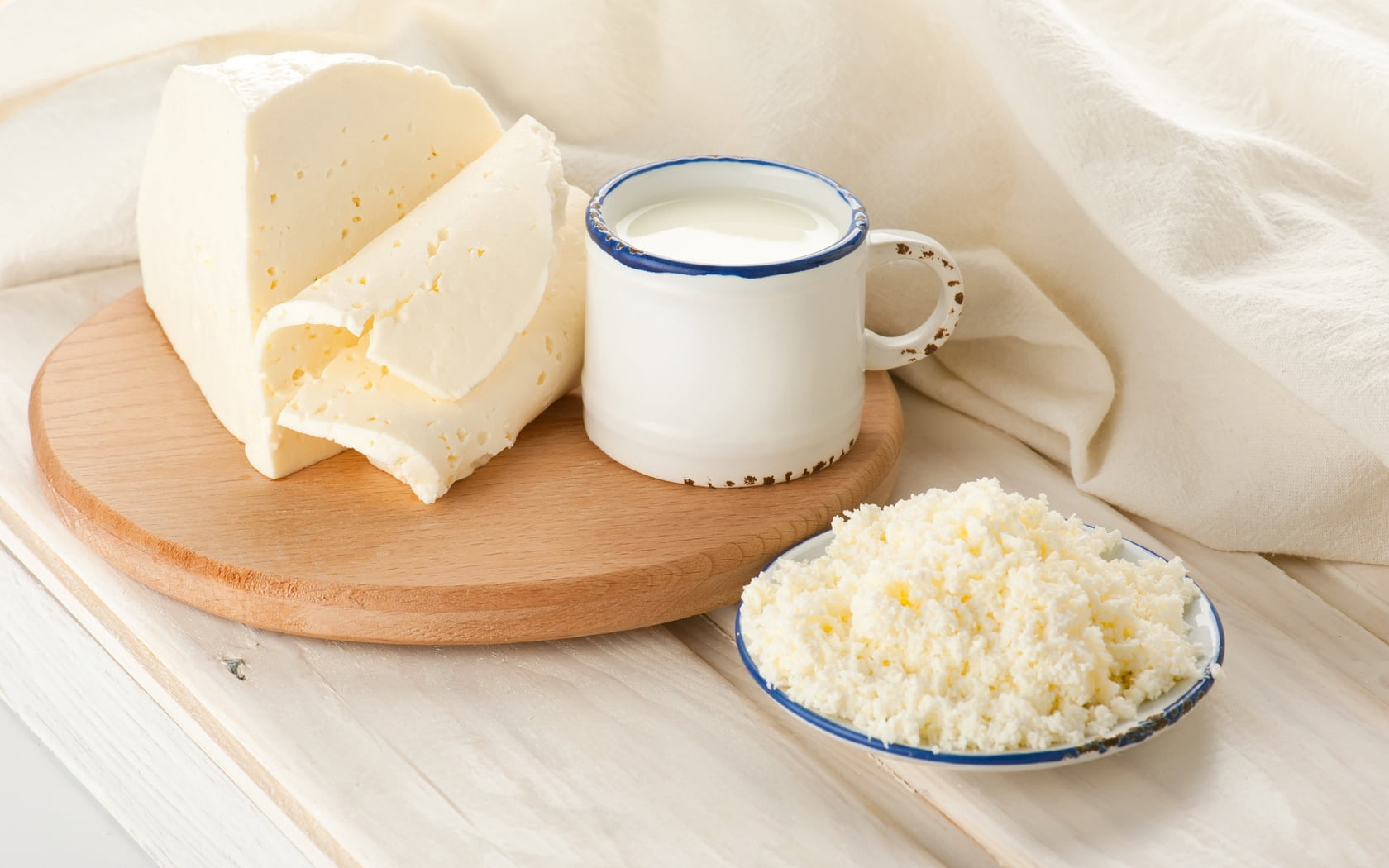 cottage Cheese, lunch, 720P, wooden spoon, studio shot, bread, brown, crockery, ceramic, organic, meal, freshness, wellbeing, gourmet, mug, backgrounds, HD Wallpaper