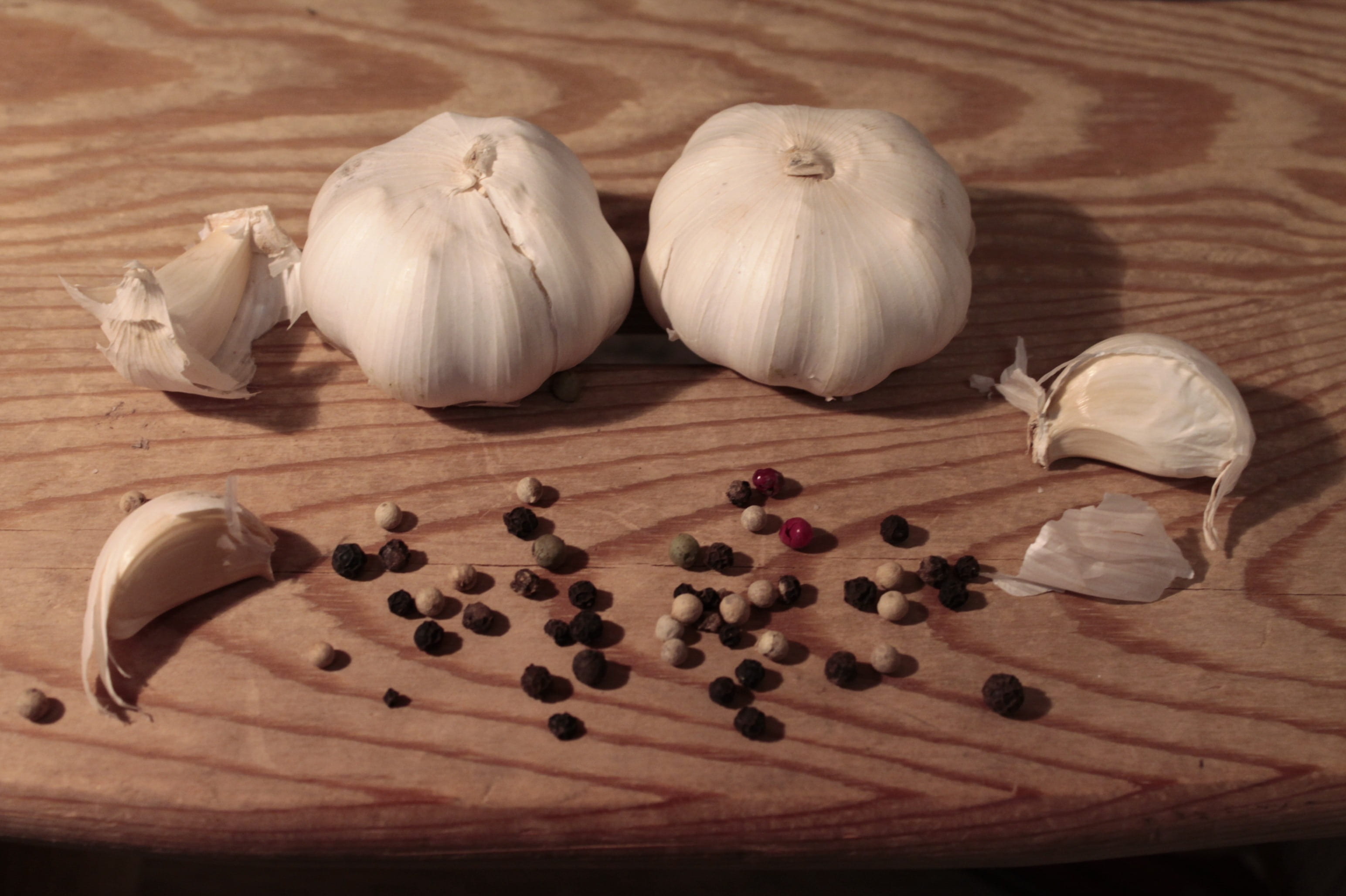 healthy eating, mediterranean, spice, food and drink, wellbeing, cutting board, garlic clove, table, 2K, vegetable, close-up, eat, no people, high angle view, HD Wallpaper