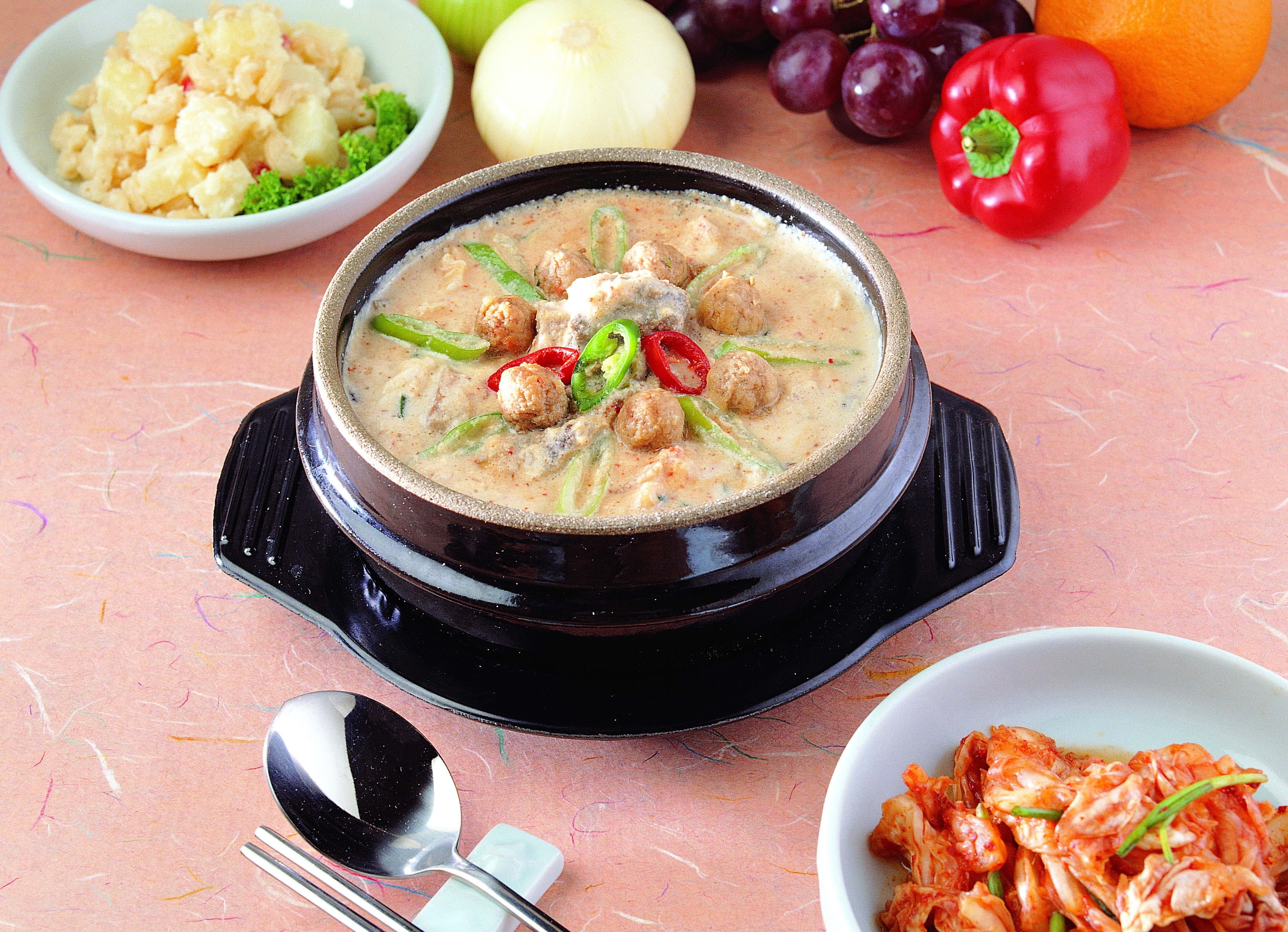 cooked, chopsticks, bowl, vegetarian Food, tomato, freshness, carrot, garlic, no people, spice, soup, 2K, seafood, healthy Eating, parsley, wellbeing, HD Wallpaper