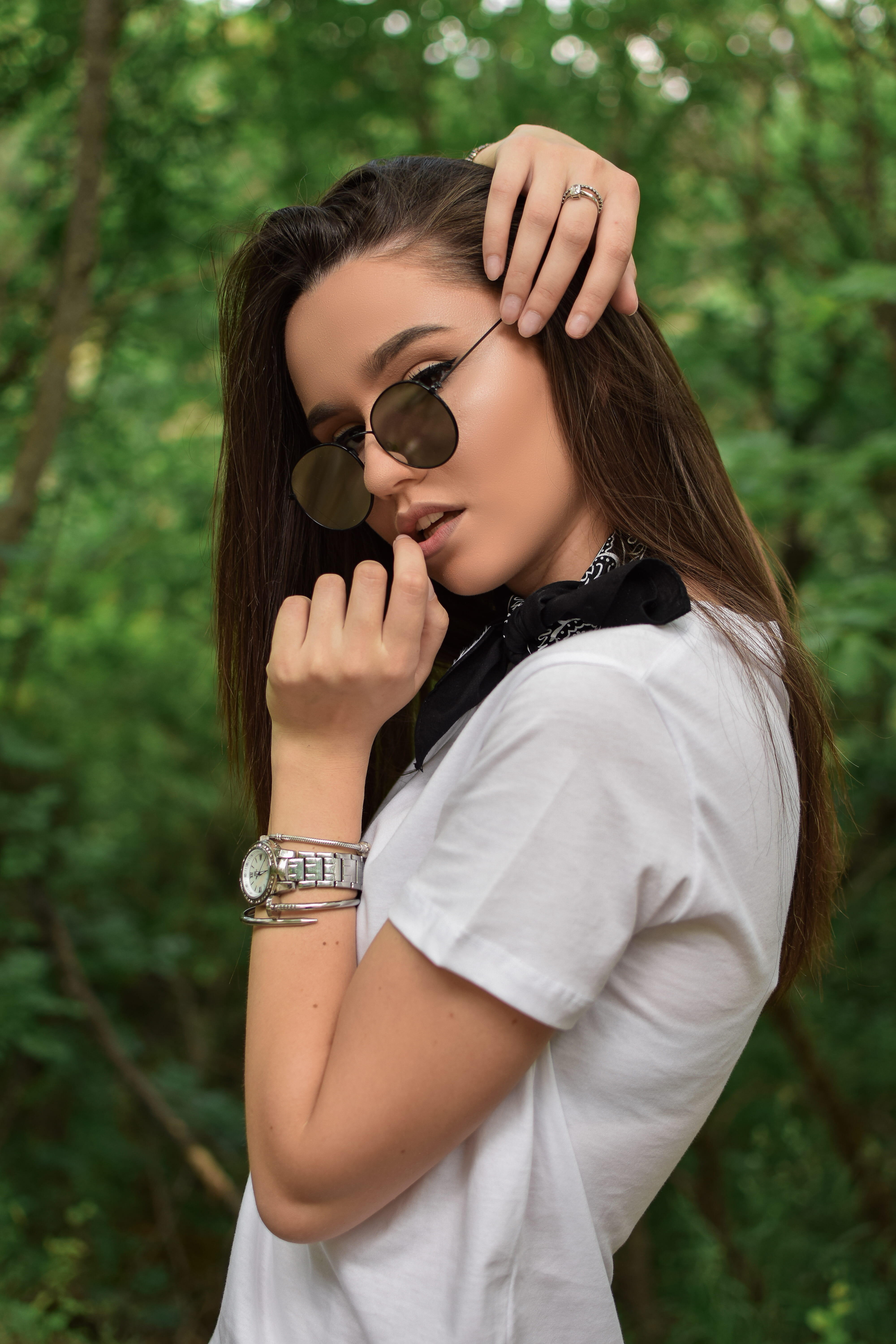 leisure activity, look, t, hold, beautiful woman, beauty, people, wearing, one person, glasses, person, outdoors, sunglasses, profile, young women, waist up, Phone HD Wallpaper