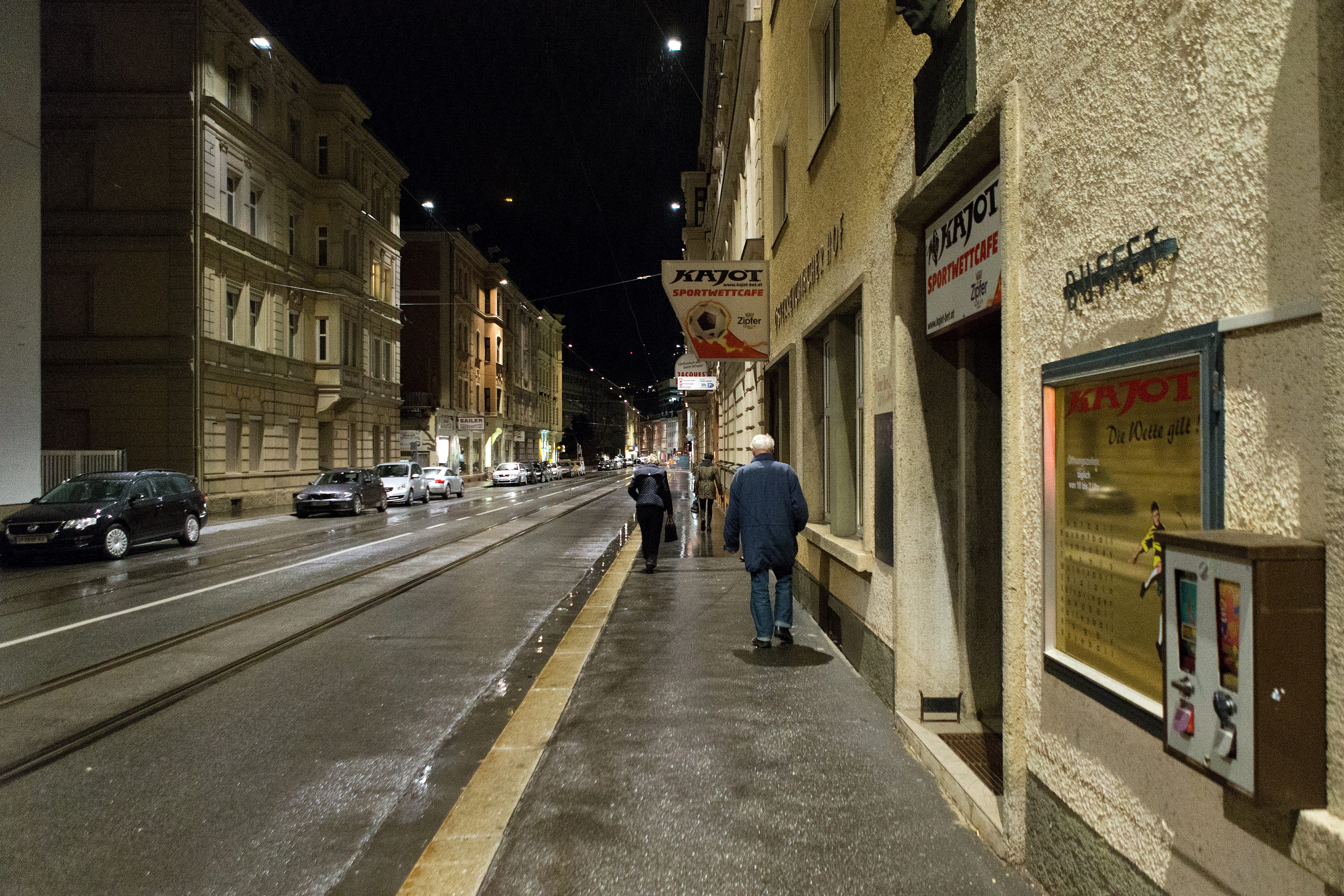 car, night, full length, built structure, footpath, vending machine, cold, one person, road, tramlines, direction, architecture, city, rear view, parked cars, HD Wallpaper