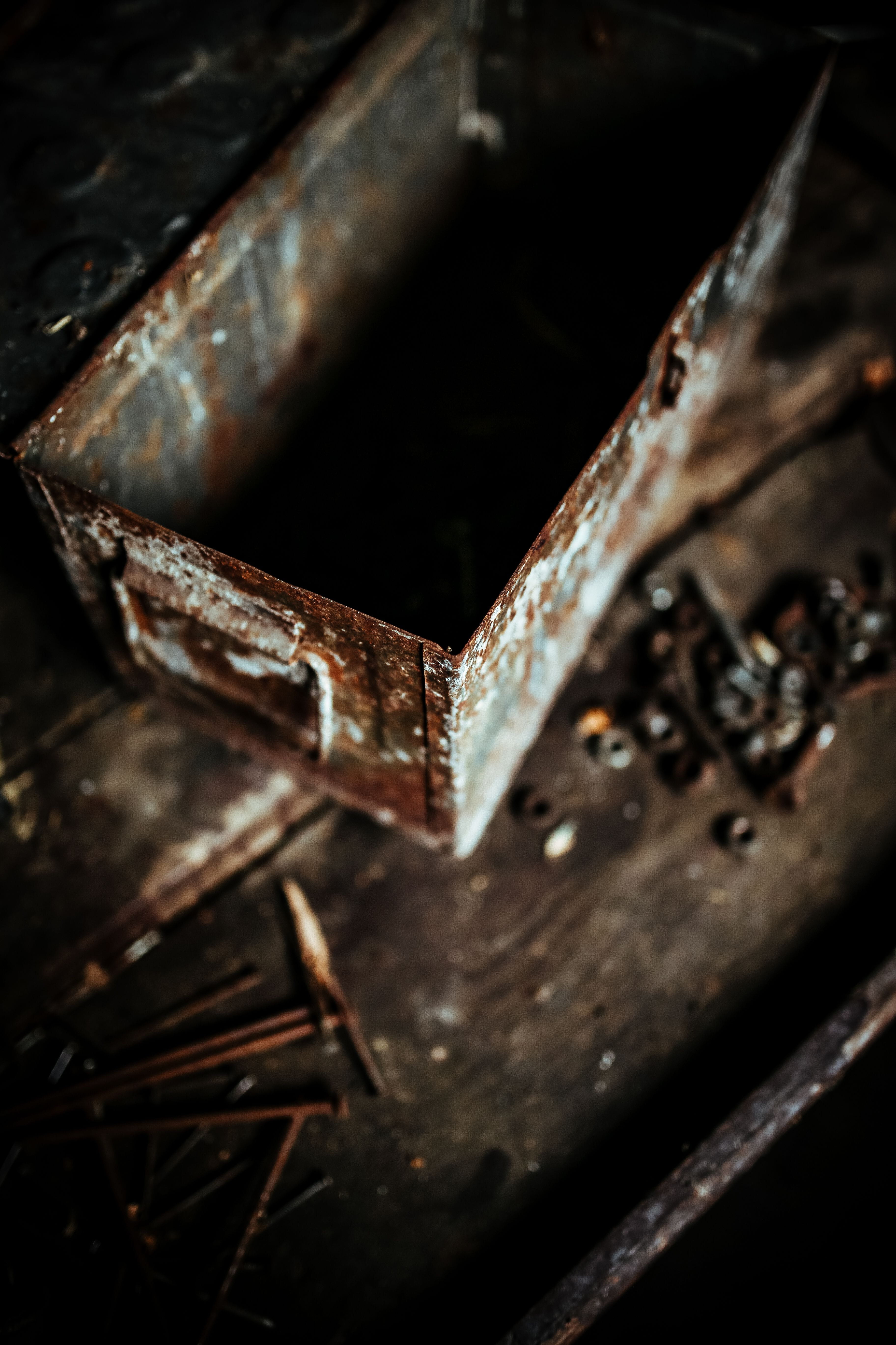 close-up, wooden, open, nails, no people, abandoned, dust, metal, industry, wood - material, dirty, box, high angle view, selective focus, old-fashioned, Phone HD Wallpaper