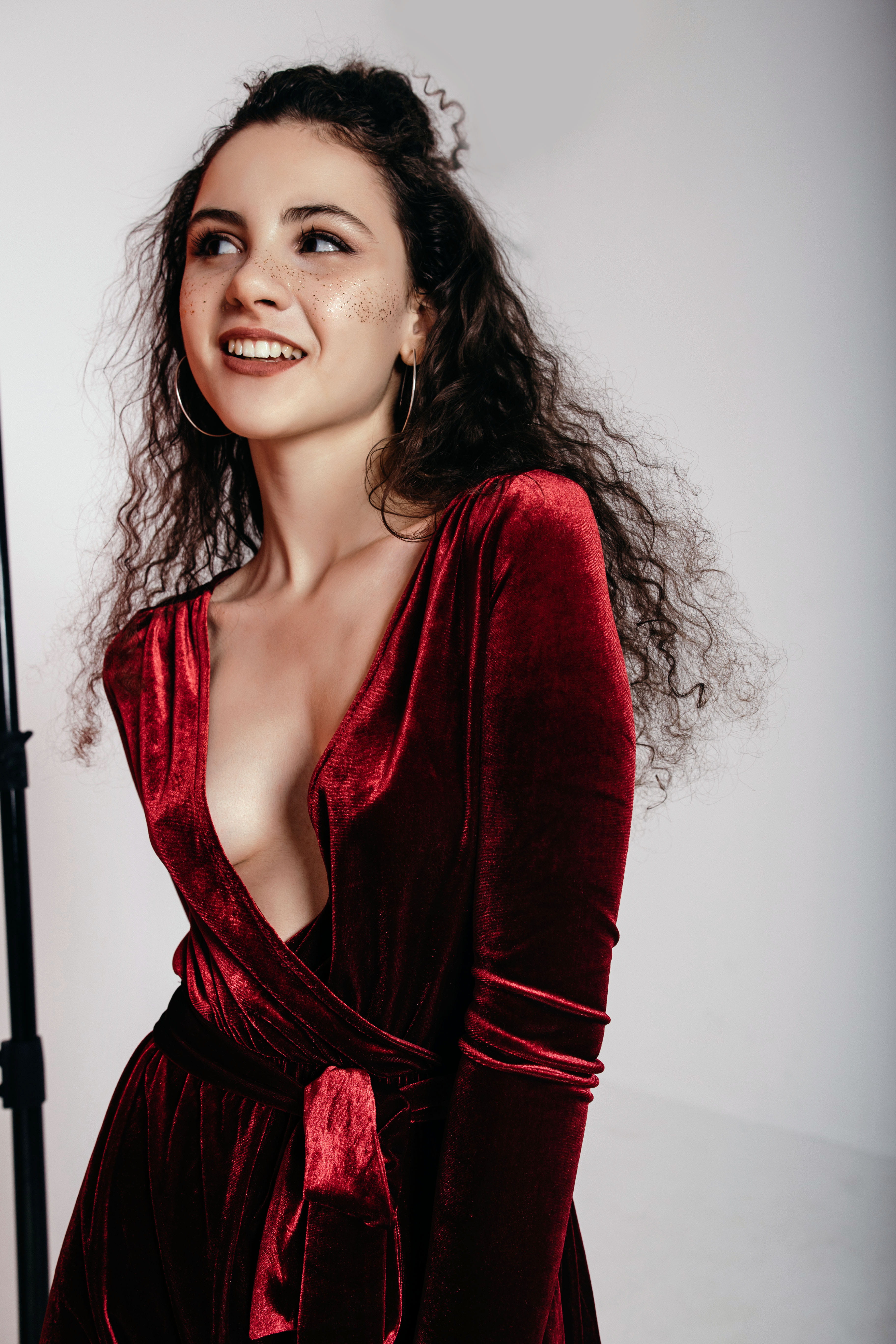 happiness, woman, beauty, surplice, portrait, teeth, hair, hairstyle, beautiful woman, front view, one person, red, sleeved, inside, room, wearing, 5K, Phone HD Wallpaper