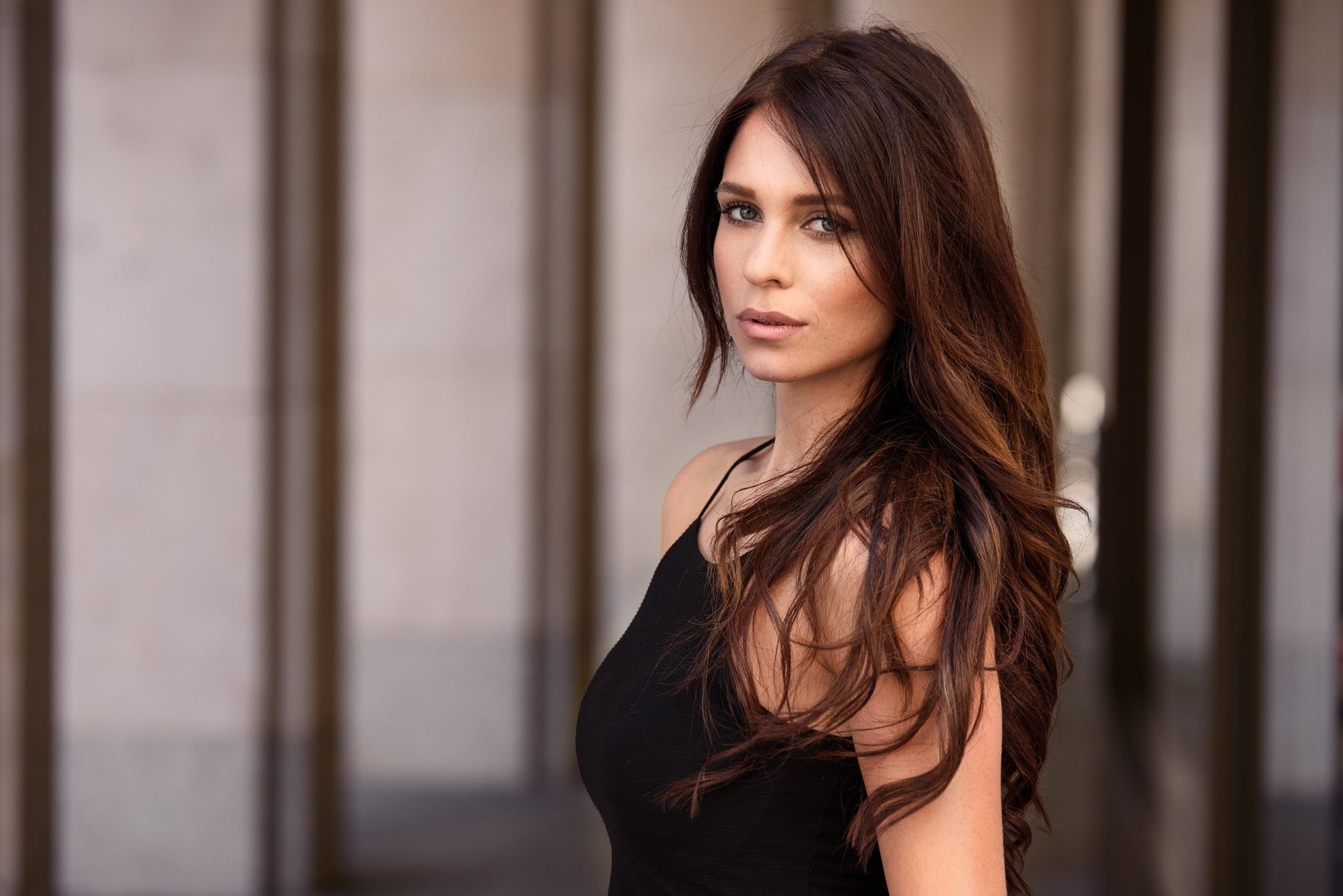 adult, beautiful people, body part, one person, looking at camera, long hair, depth of field, model, portrait, outdoors, fashion, beautiful woman, young adult, HD Wallpaper