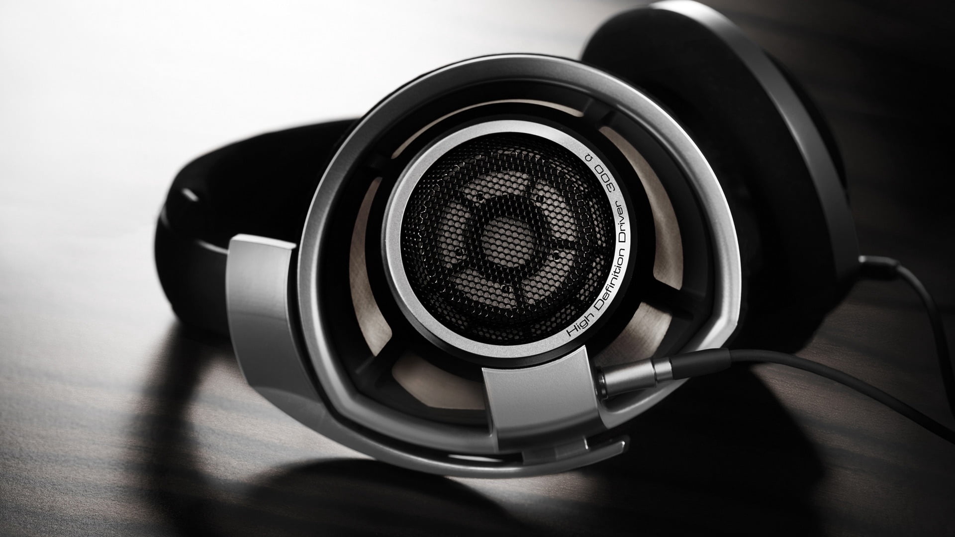 listening, 1080P, selective focus, black, technology, geometric shape, backgrounds, lens - optical instrument, sennheiser, photography themes, focus on foreground, HD Wallpaper