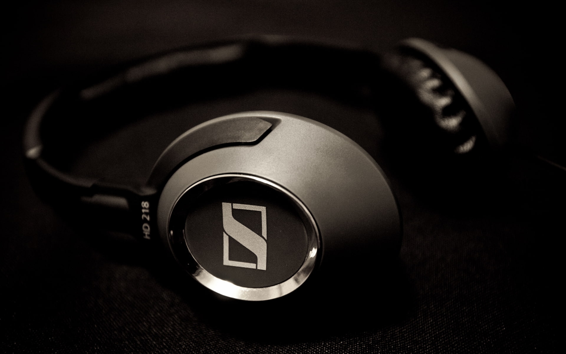 1080P, sennheiser, HD218, music, headphones, HD Wallpaper