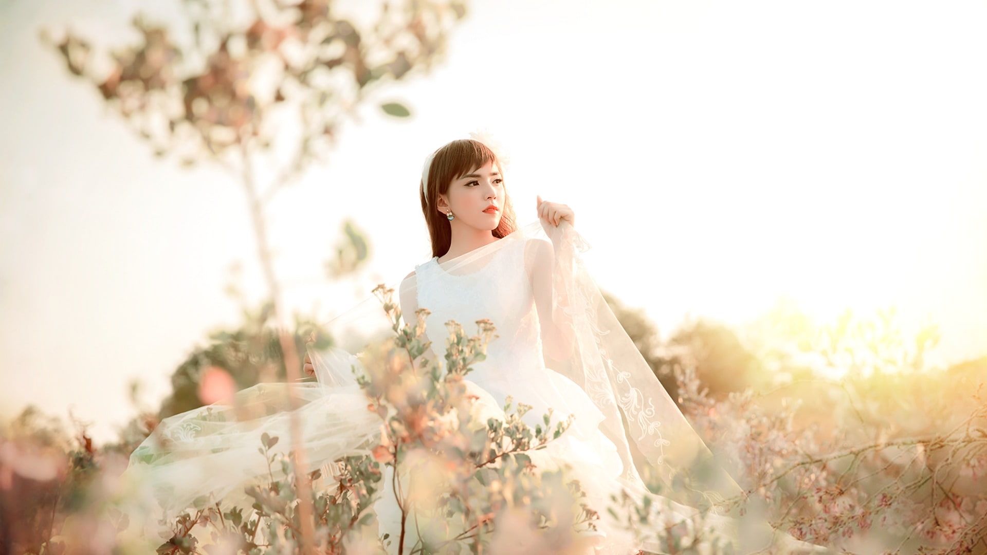 tree, nature, white dress, flower, fashion, portrait, springtime, brides, model, beauty, hairstyle, 1080P, beautiful people, photography, flowering plant, HD Wallpaper
