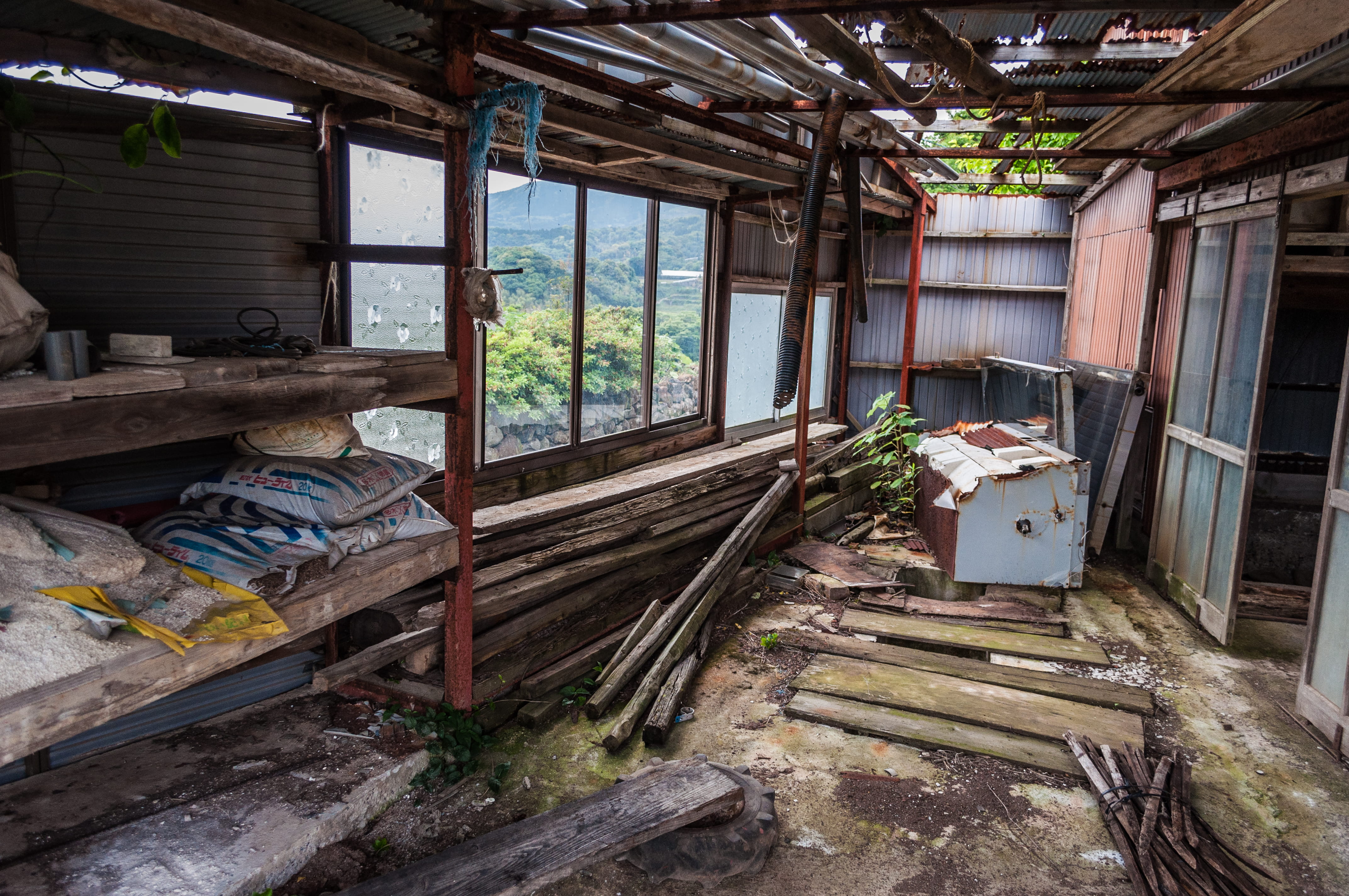 left behind, wood, damaged, rust, indoors, 4K, inside, destruction, messy, weathered, decline, tool, ruined, japan, tree, mess, plant, ceiling, countryside, HD Wallpaper