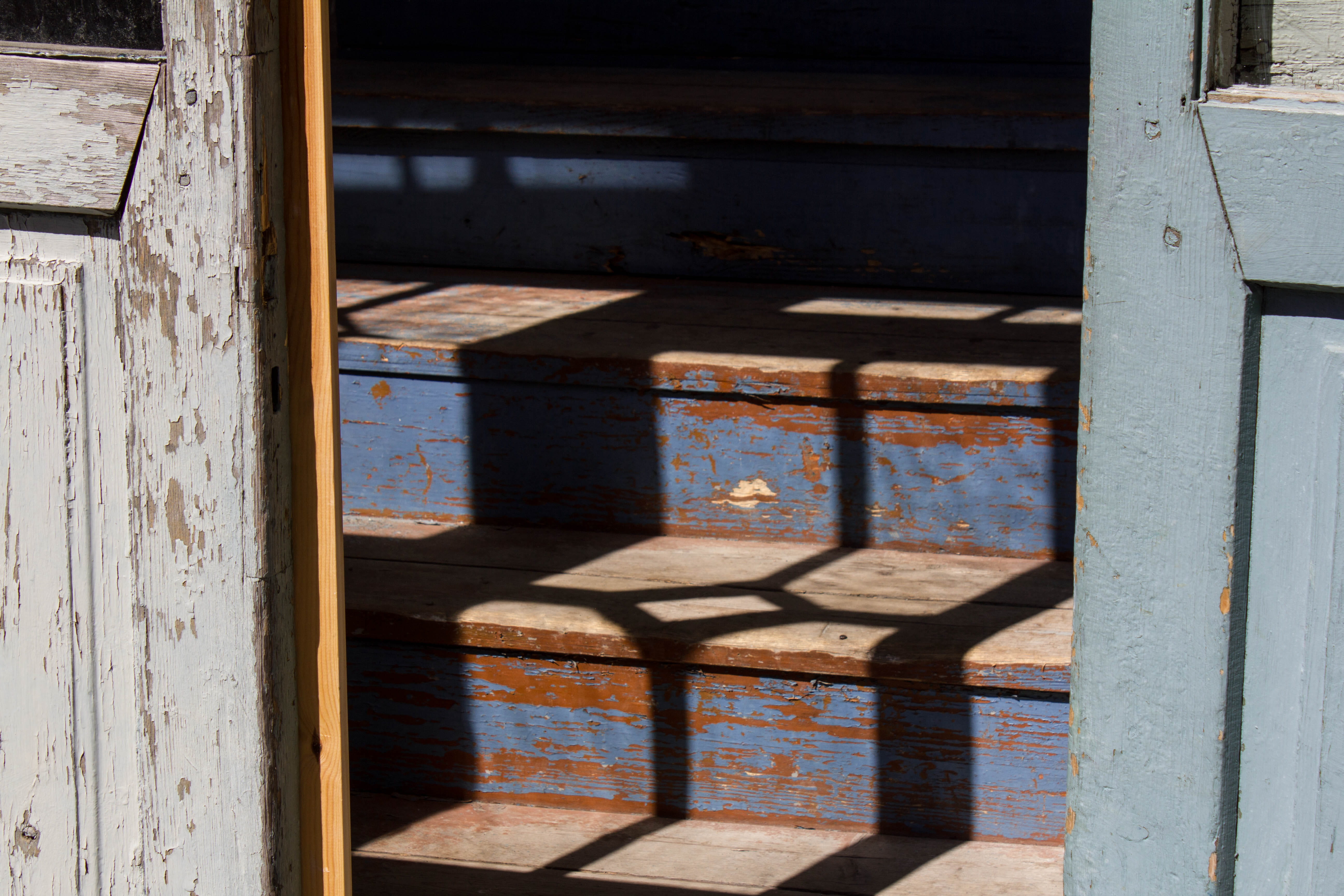 sunlight, focus, shadow, container, door, rust, shallow, step, absence, wood, bunker, open, finland, wood - material, art and craft, porvoo, pattern, photo, HD Wallpaper