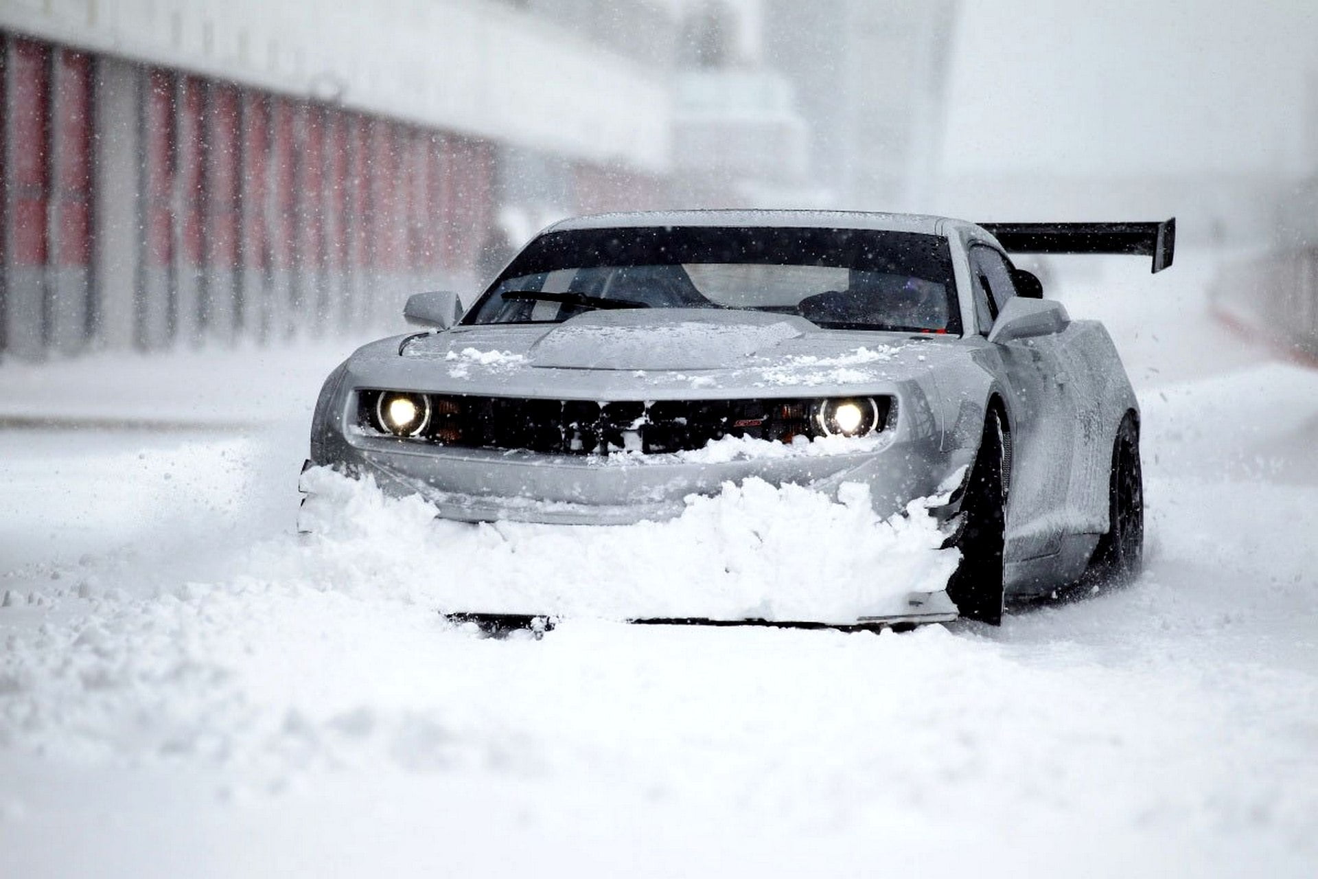tire, motor vehicle, city, slippery, silver, misfortune, frost, traffic, stuck, mode of transportation, day, 1080P, ZL1, snowing, road, cold - Temperature, HD Wallpaper