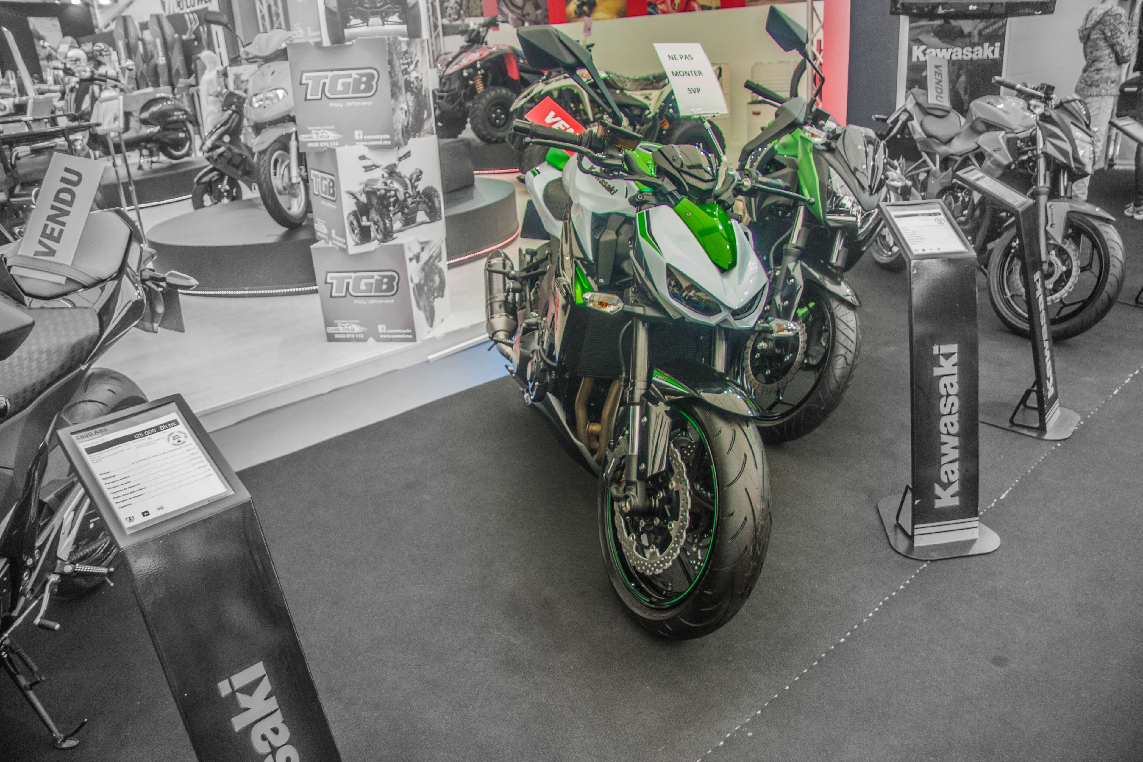 4K, business, in a row, parking, wheel, mode of transportation, bicycle, z1000, city, high angle view, large group of objects, motorcycle, outdoors, kawasaki z1000, HD Wallpaper
