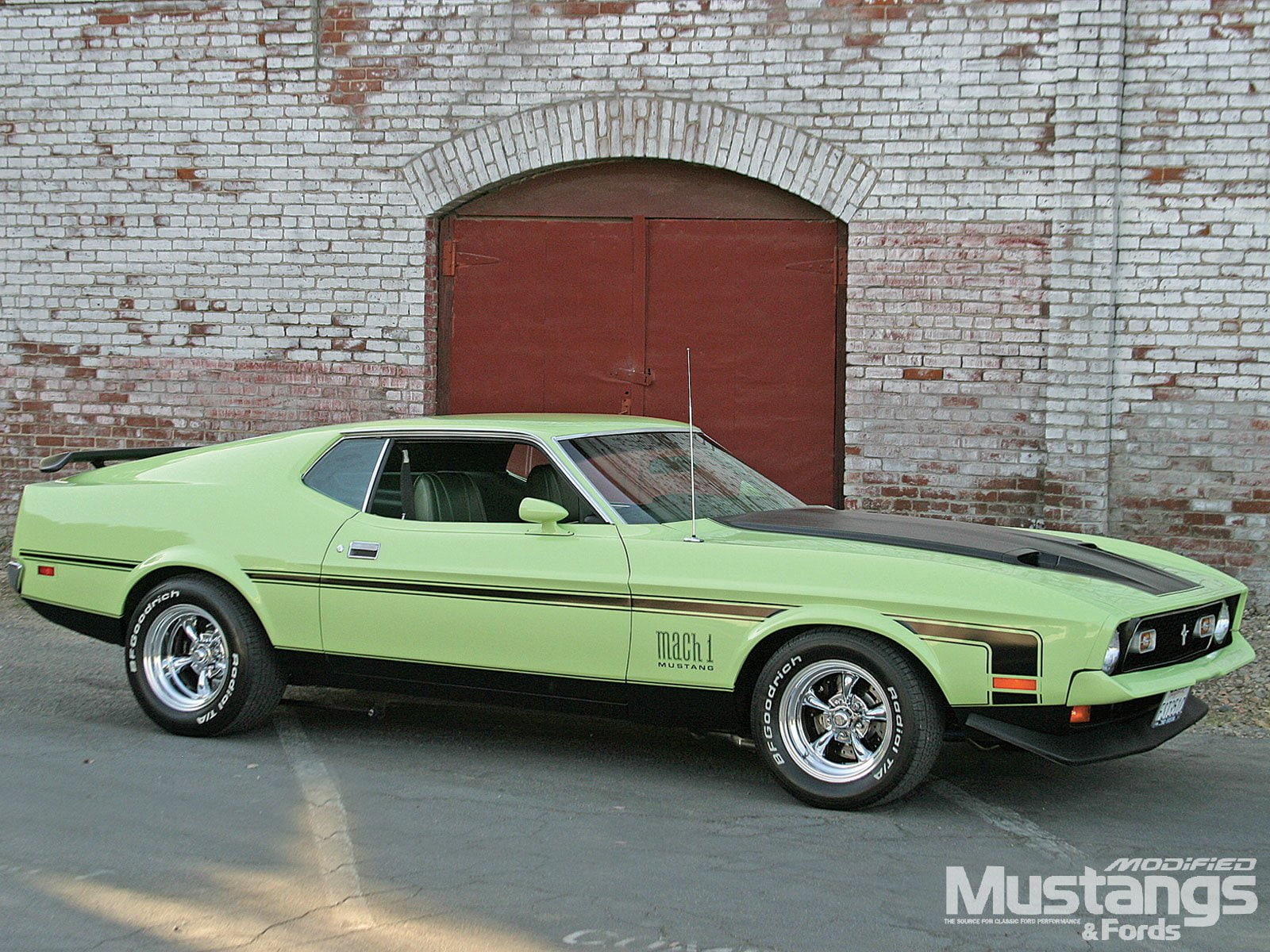 wall - building feature, city, retro styled, Classic Car, building exterior, brick wall, brick, motor vehicle, street, Muscle Car, Green Car, Ford, no people, HD Wallpaper