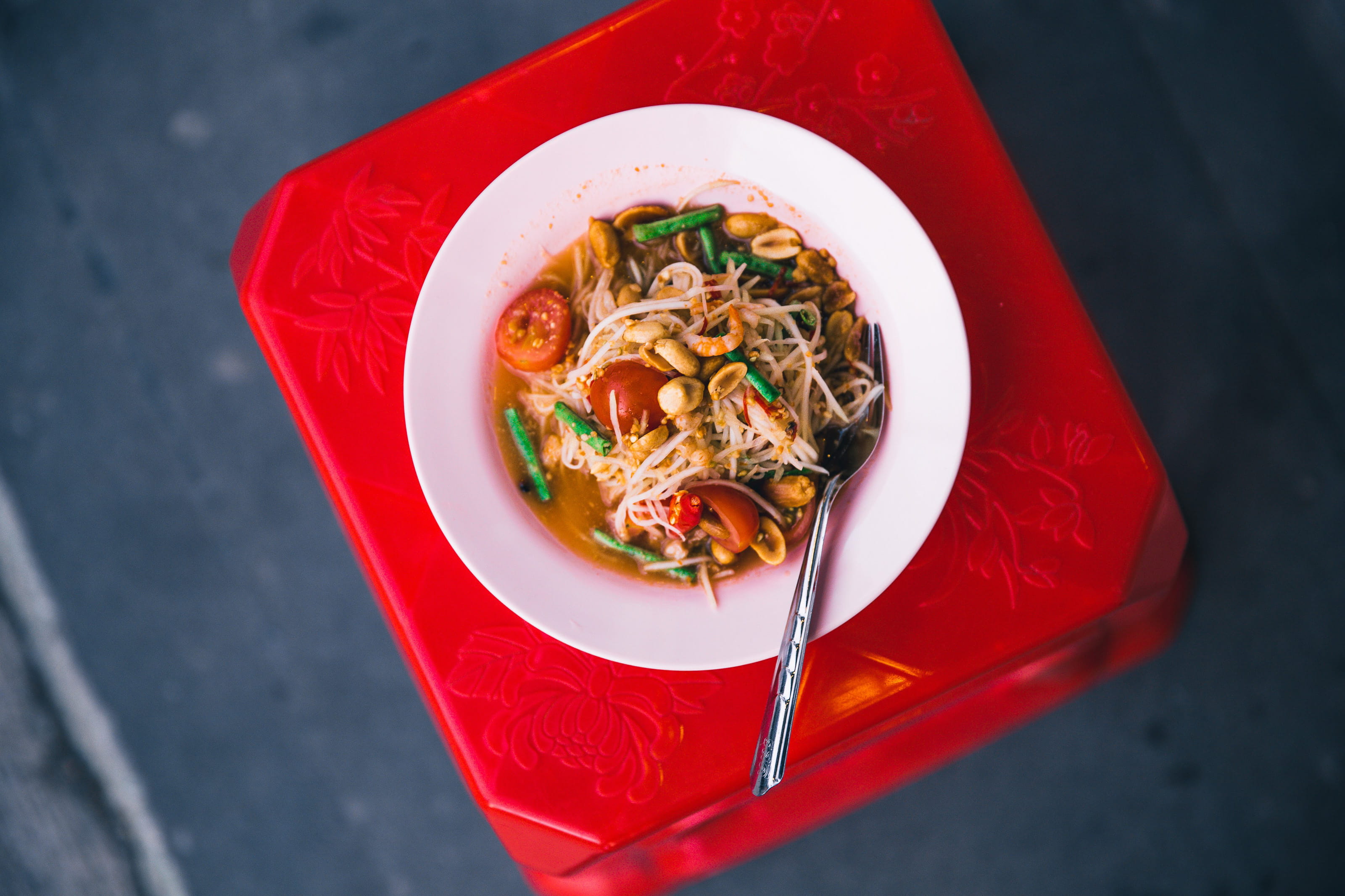 healthy eating, meal, table, serving size, wellbeing, ready-to-eat, food, gourmet, plated, vegetable, sauce, plate, thai, chicken, still life, red, spoon, HD Wallpaper
