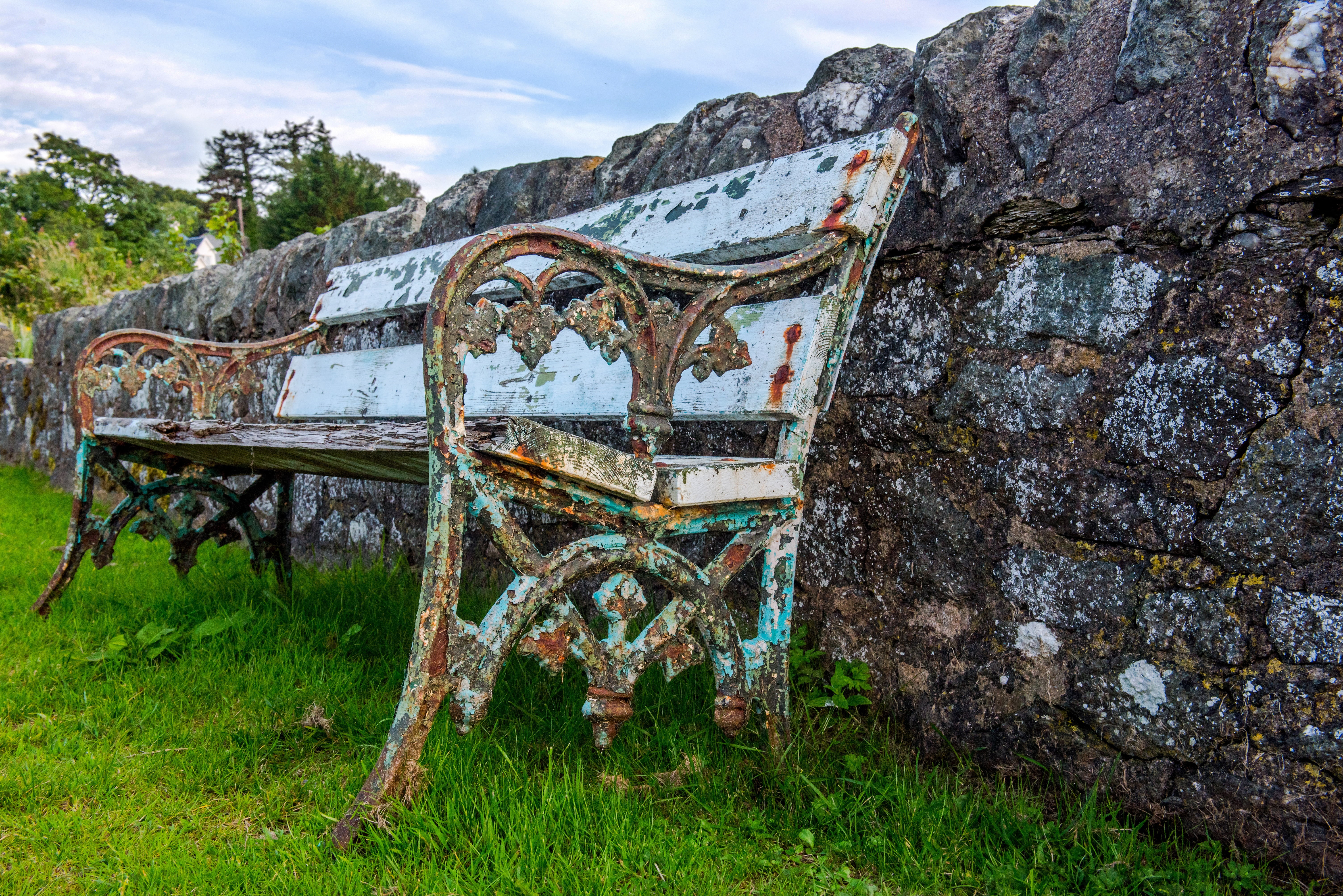 stone, no people, day, outdoors, architecture, mountain, rusty, grass, wood, weathered, park bench, deterioration, run-down, furniture, ruined, 5K, field, HD Wallpaper