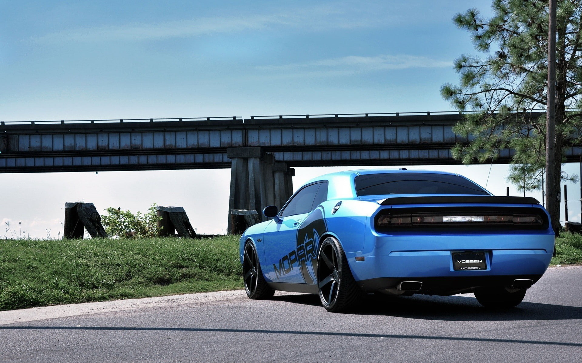 day, land vehicle, Dodge, vintage car, retro styled, transportation, motor vehicle, garage, architecture, nature, road, city, sky, car, plant, Challenger SRT8 Hellcat, HD Wallpaper