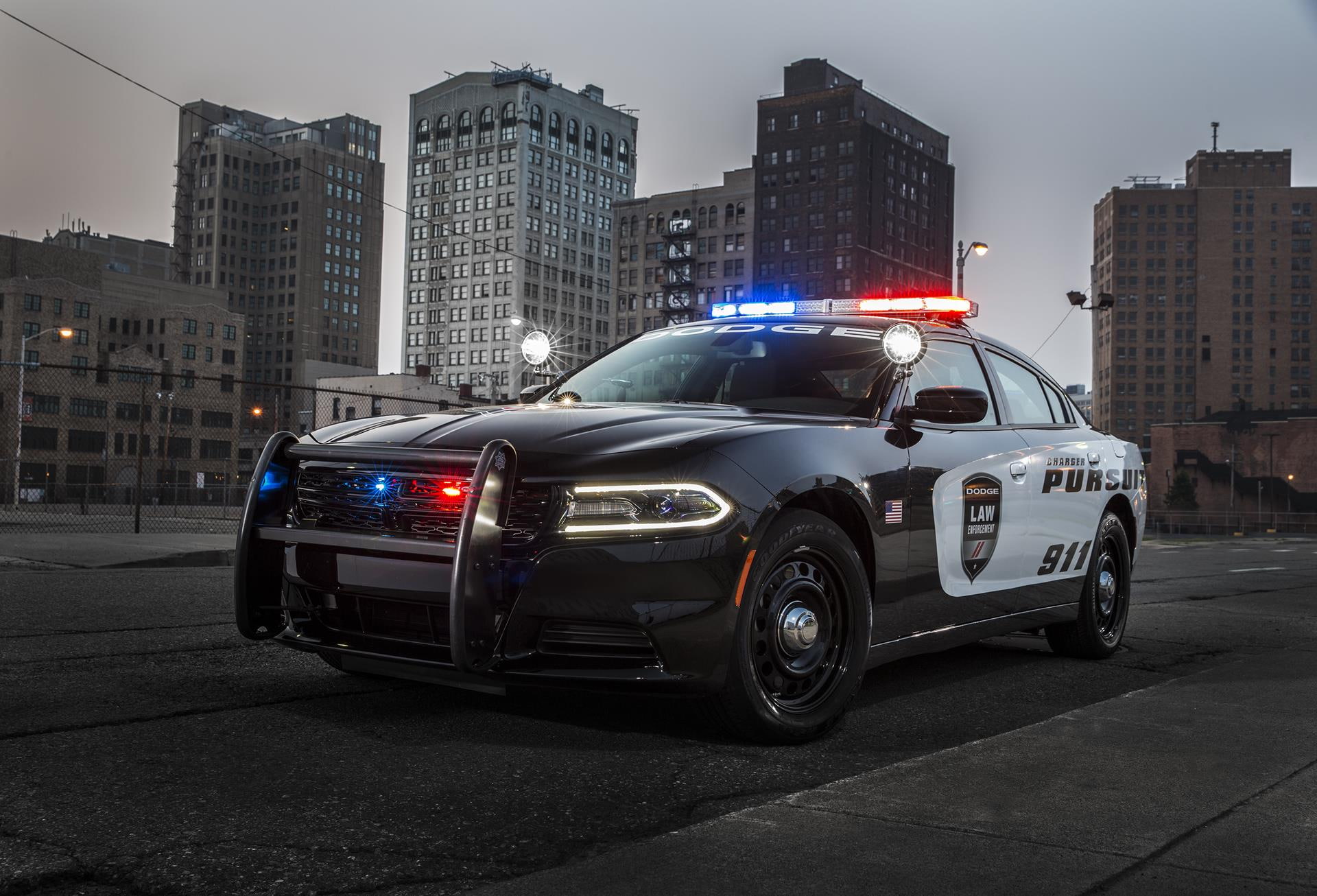 srt, pursuit, built structure, architecture, road, motor vehicle, building exterior, dodge, police car, hellcat, mode of transportation, office building exterior, HD Wallpaper