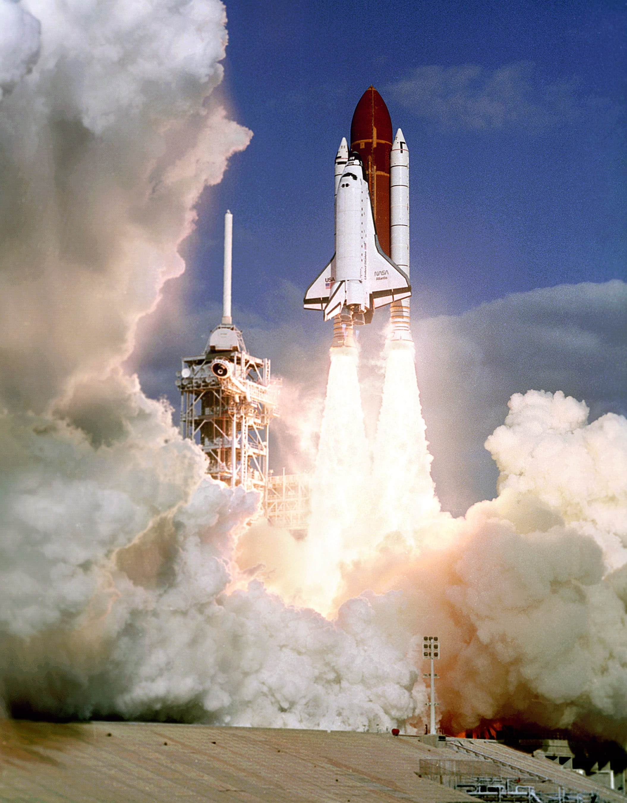 2K, air pollution, industry, built structure, space, environment, building exterior, smoke - physical structure, architecture, rocket, sky, atlantis, outdoors, Phone HD Wallpaper