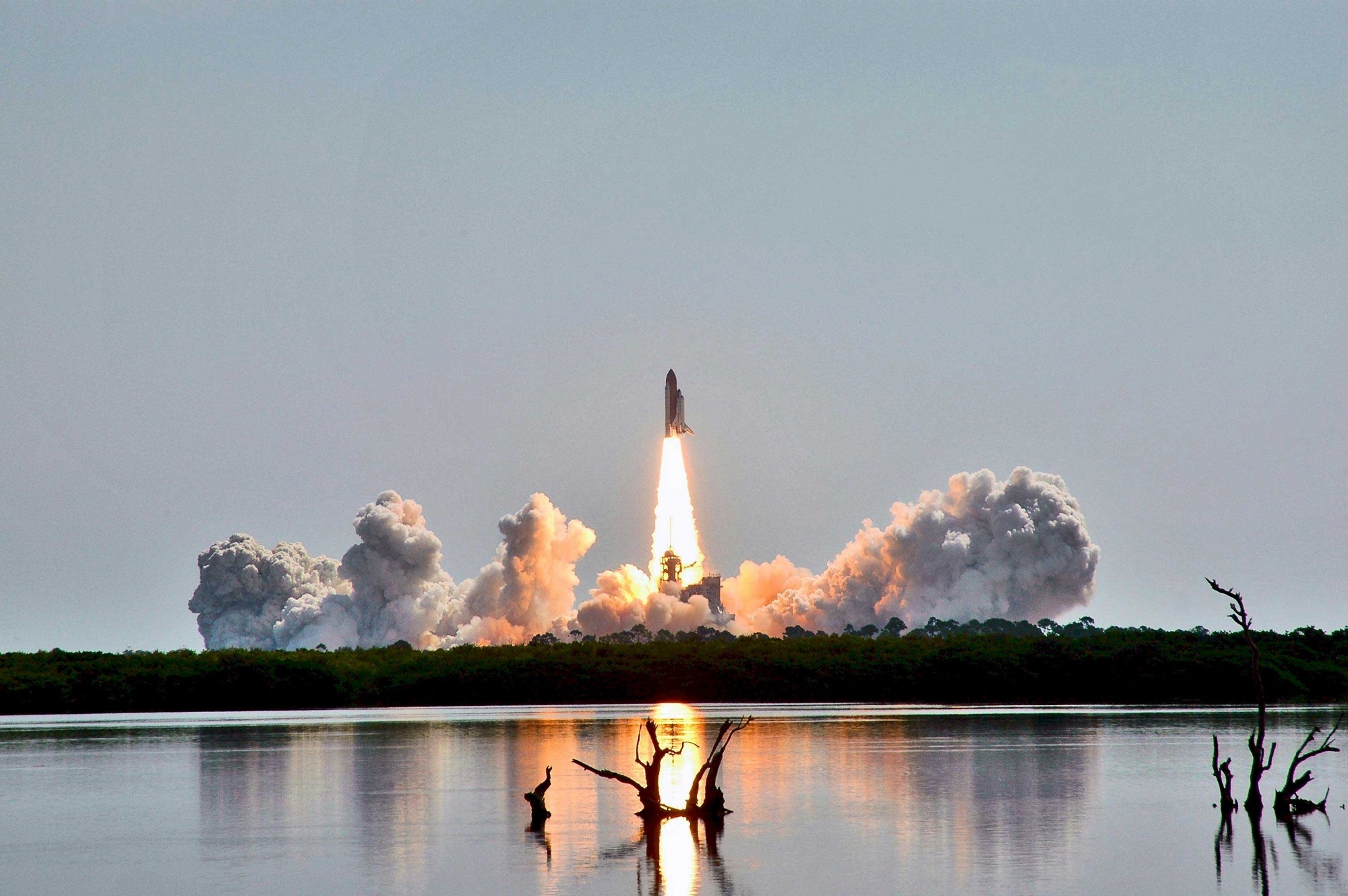 rocket, copy space, spacecraft, astronauts, reflection, water, air pollution, flight, discovery space shuttle, nature, 1080P, outdoors, science, spaceship, HD Wallpaper