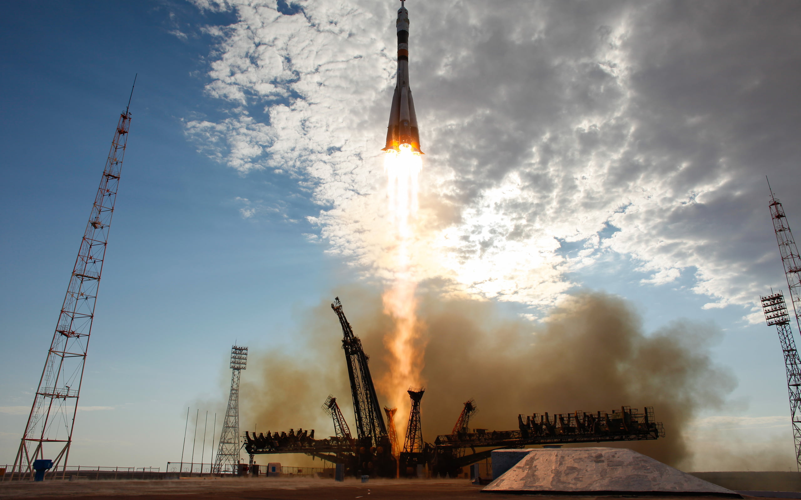 built structure, outdoors, rocket, architecture, nature, s, machinery, low angle view, sunlight, development, blasts, smoke - physical structure, no people, HD Wallpaper