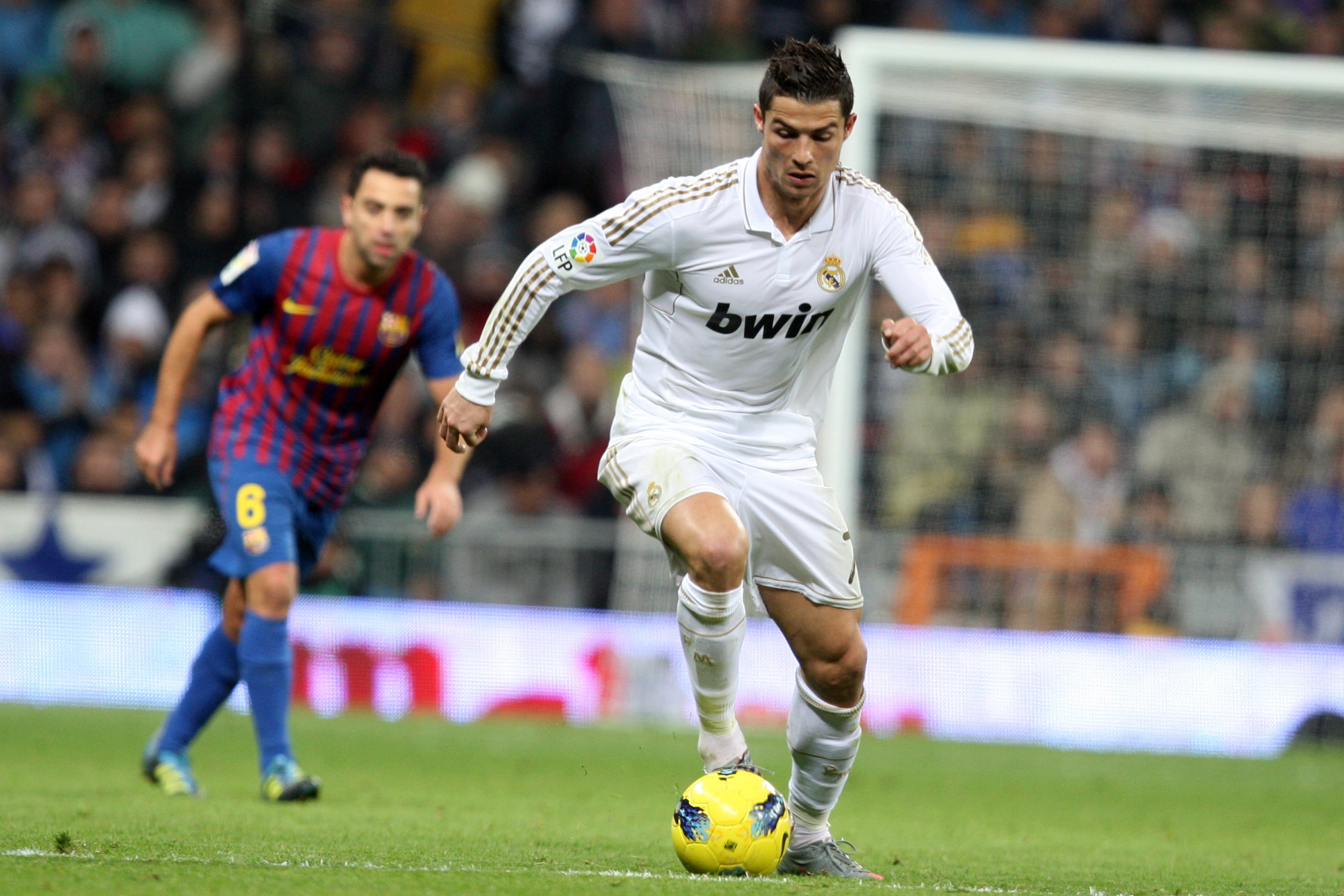 men, kicking, athlete, event, 2K, teenager, success, determination, offense - Sporting Position, soccer Ball, people, action, poster, team, sports Uniform, HD Wallpaper
