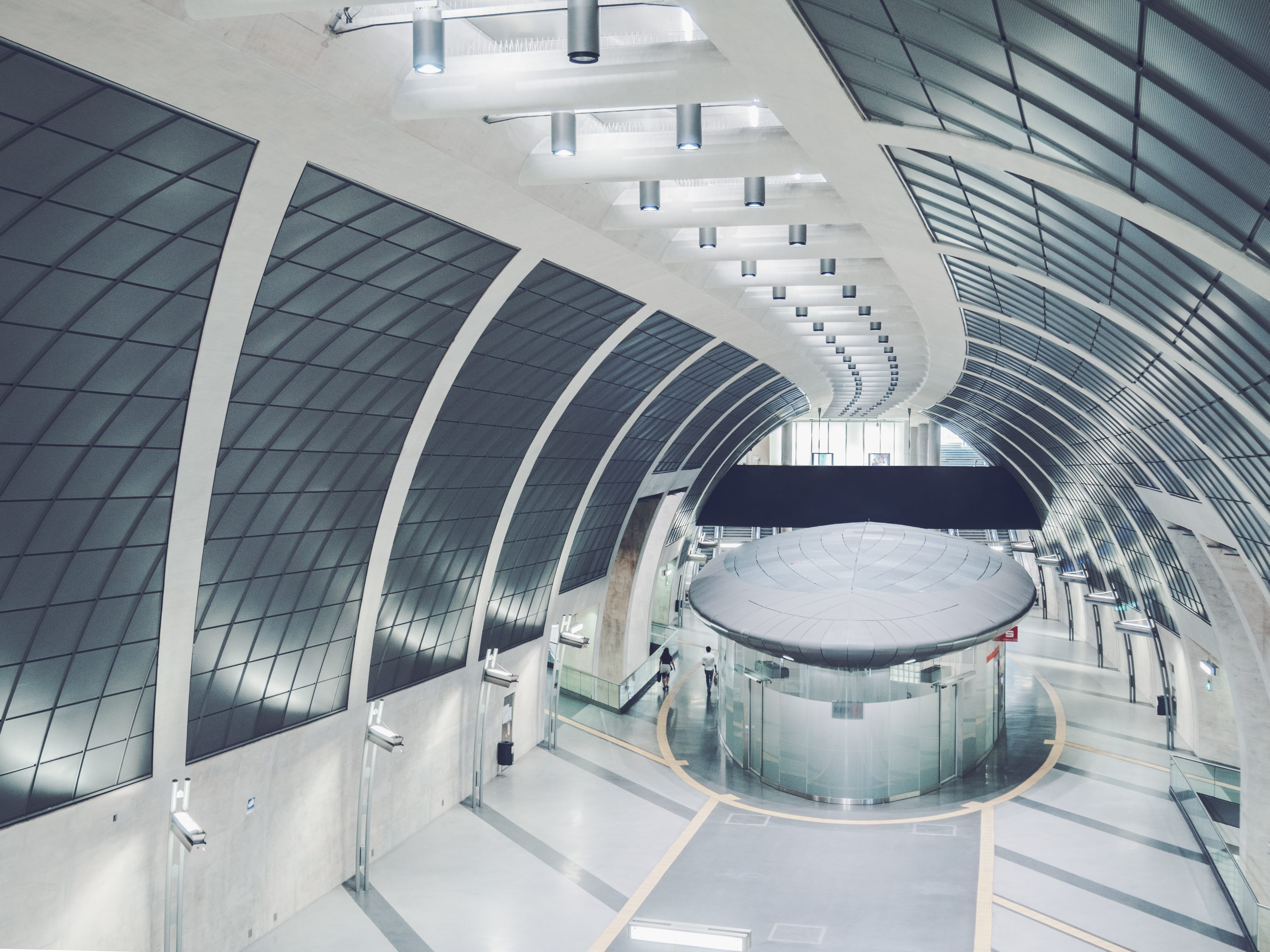 underground station, geometric, flooring, no people, clean, glass - material, cologne, escalator, pattern, city, building, station, deutschland, white, HD Wallpaper