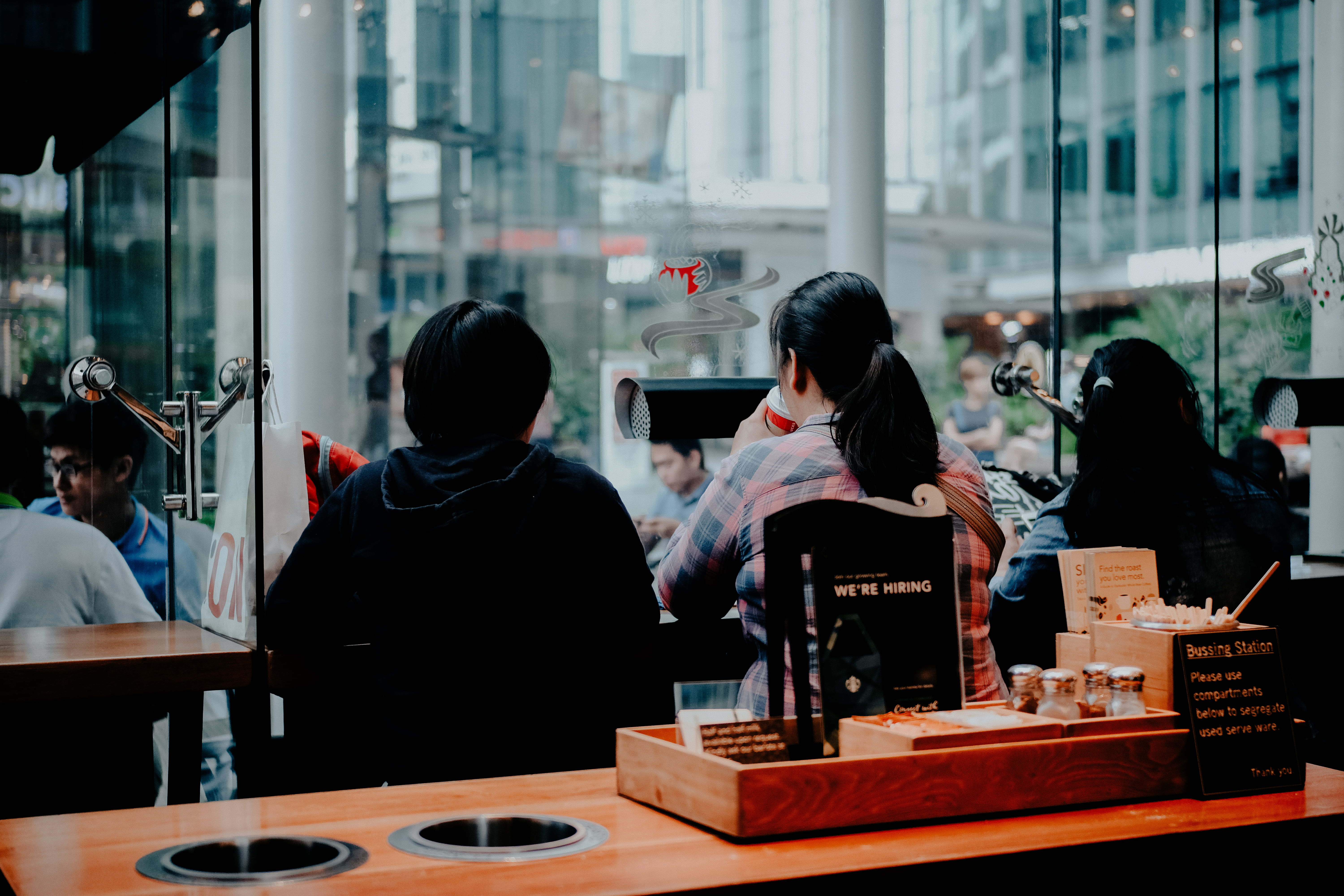 window, built structure, glass, architecture, transparent, reflection, men, business, city, real people, people, sitting, standing, coffee shop, group of people, HD Wallpaper
