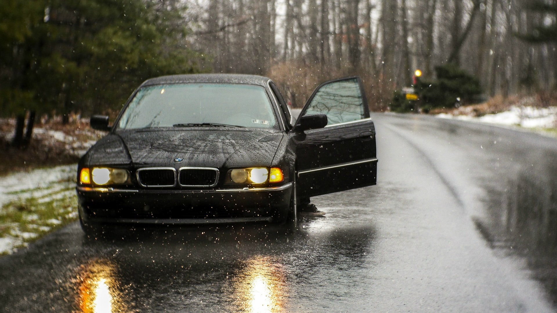 1080P, car, black, BMW 740, rain, old car, HD Wallpaper