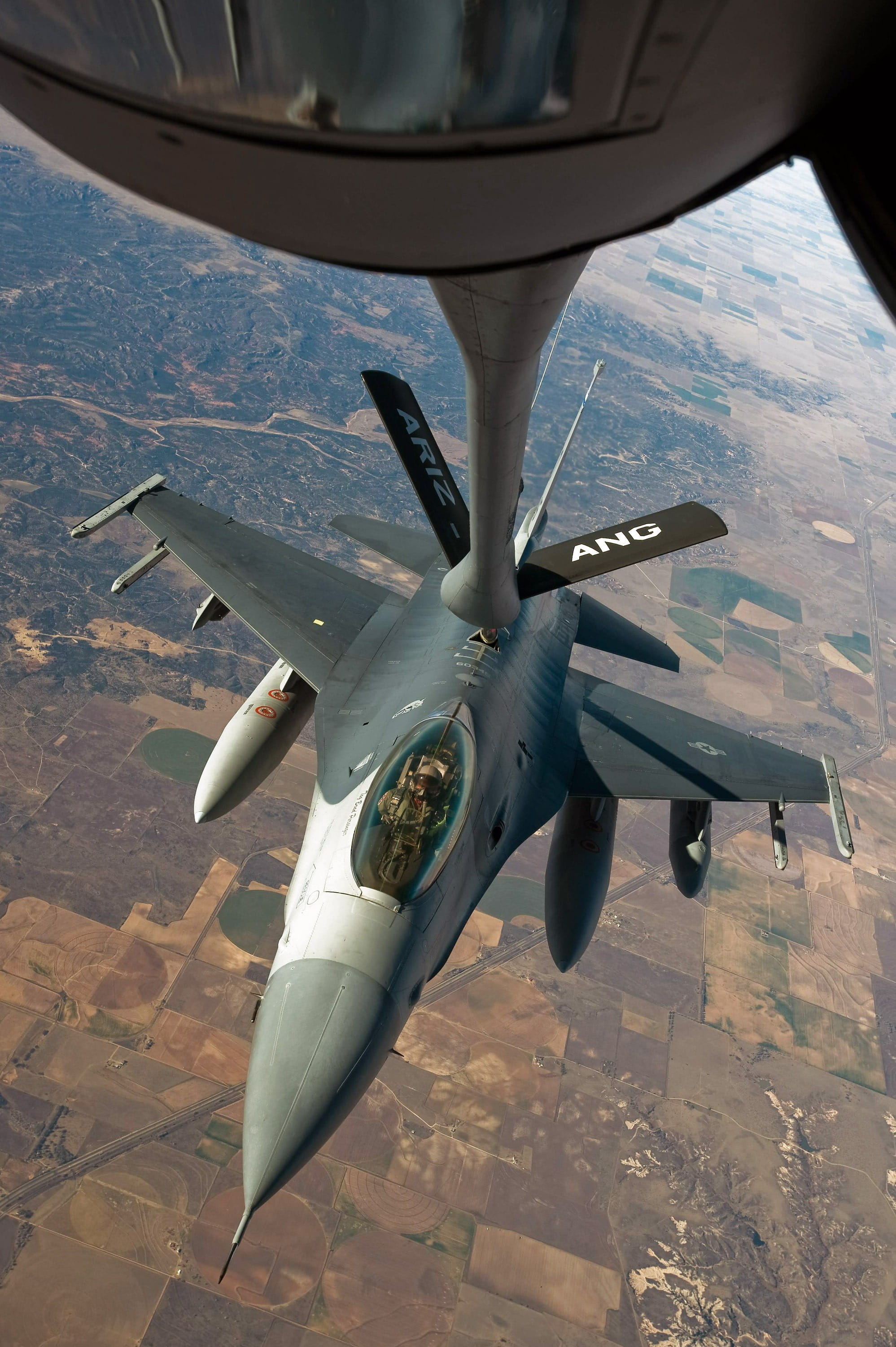 mid-air, air vehicle, 2K, aerospace industry, fighter aircraft, flying, nature, airplane, refuel, petrol stations, on the move, Fuel, aircraft, f 16 falcon, Phone HD Wallpaper