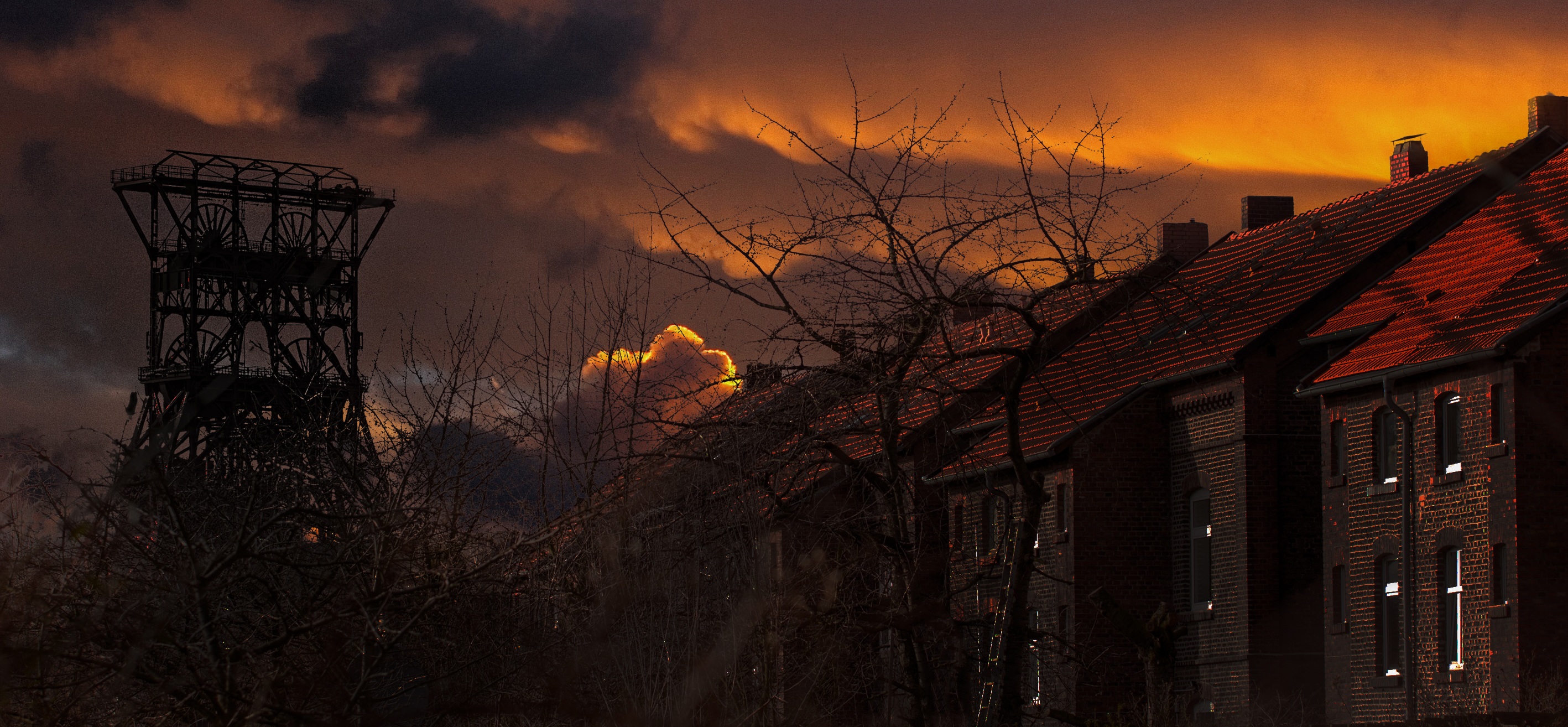 headframe, dusk, built structure, cloud - sky, house, 2K, mining, nature, sky, building exterior, silhouette, bare tree, night, plant, architecture, sunset, HD Wallpaper