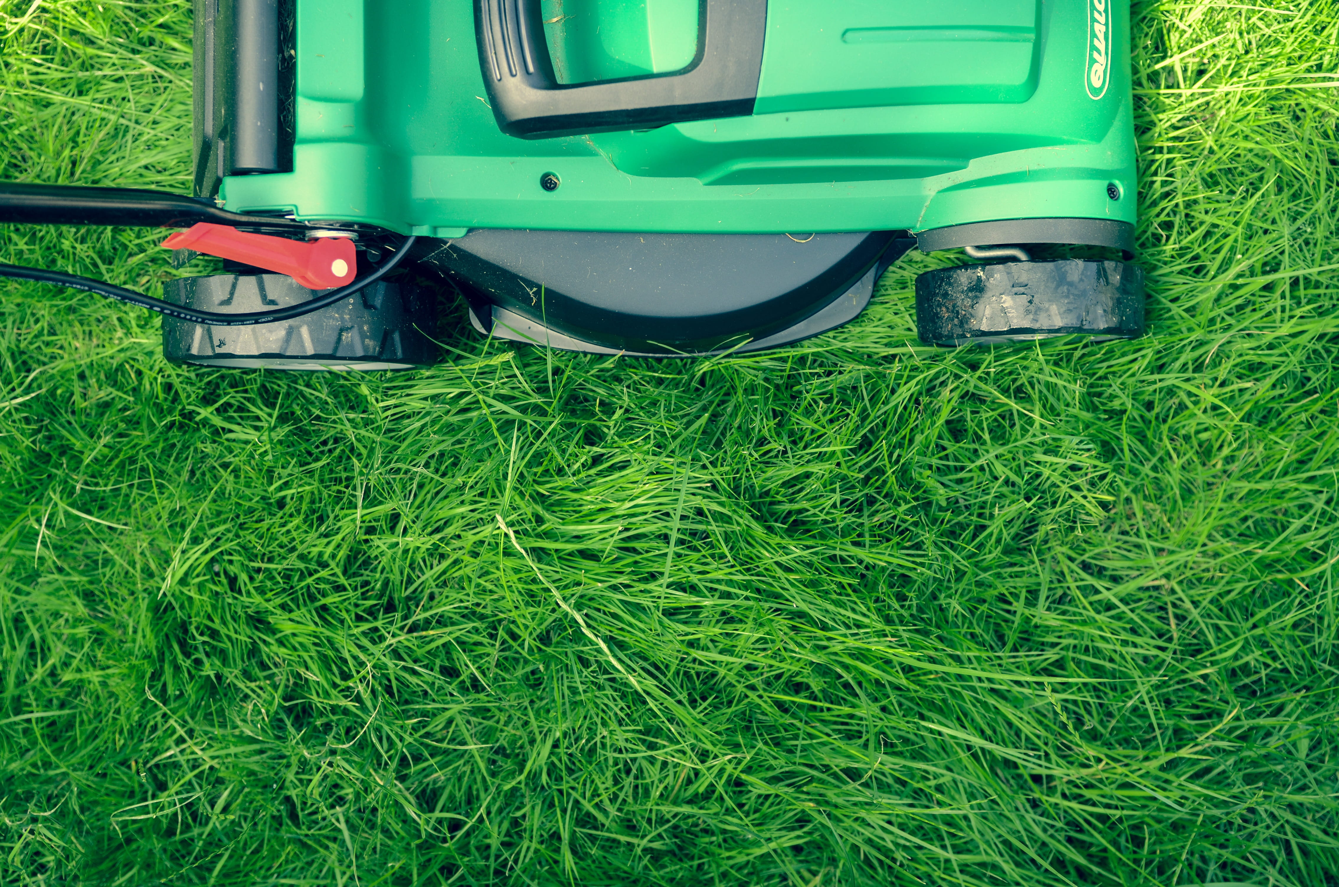 transportation, 4K, fuel pump, motor vehicle, metal, machine, land vehicle, grass, stationary, outdoors, land, nature, high angle view, field, no people, HD Wallpaper