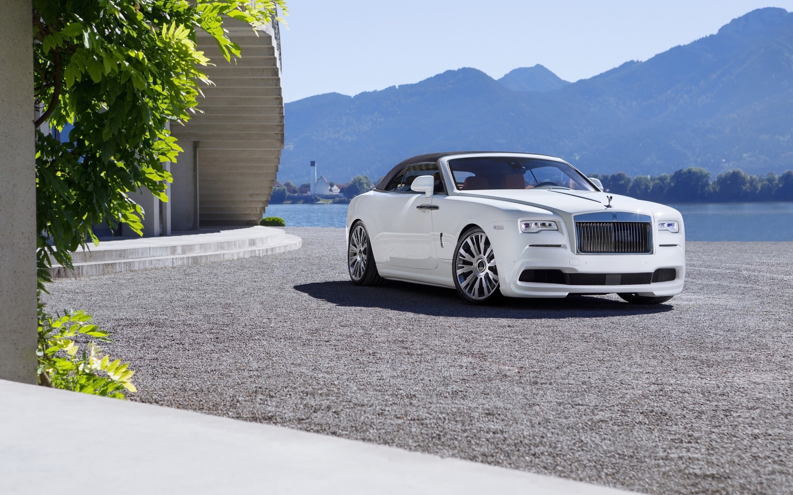 royce, transportation, plant, rolls, outdoors, street, day, luxury, parking, hd, motor vehicle, land vehicle, 2K, built structure, architecture, HD Wallpaper