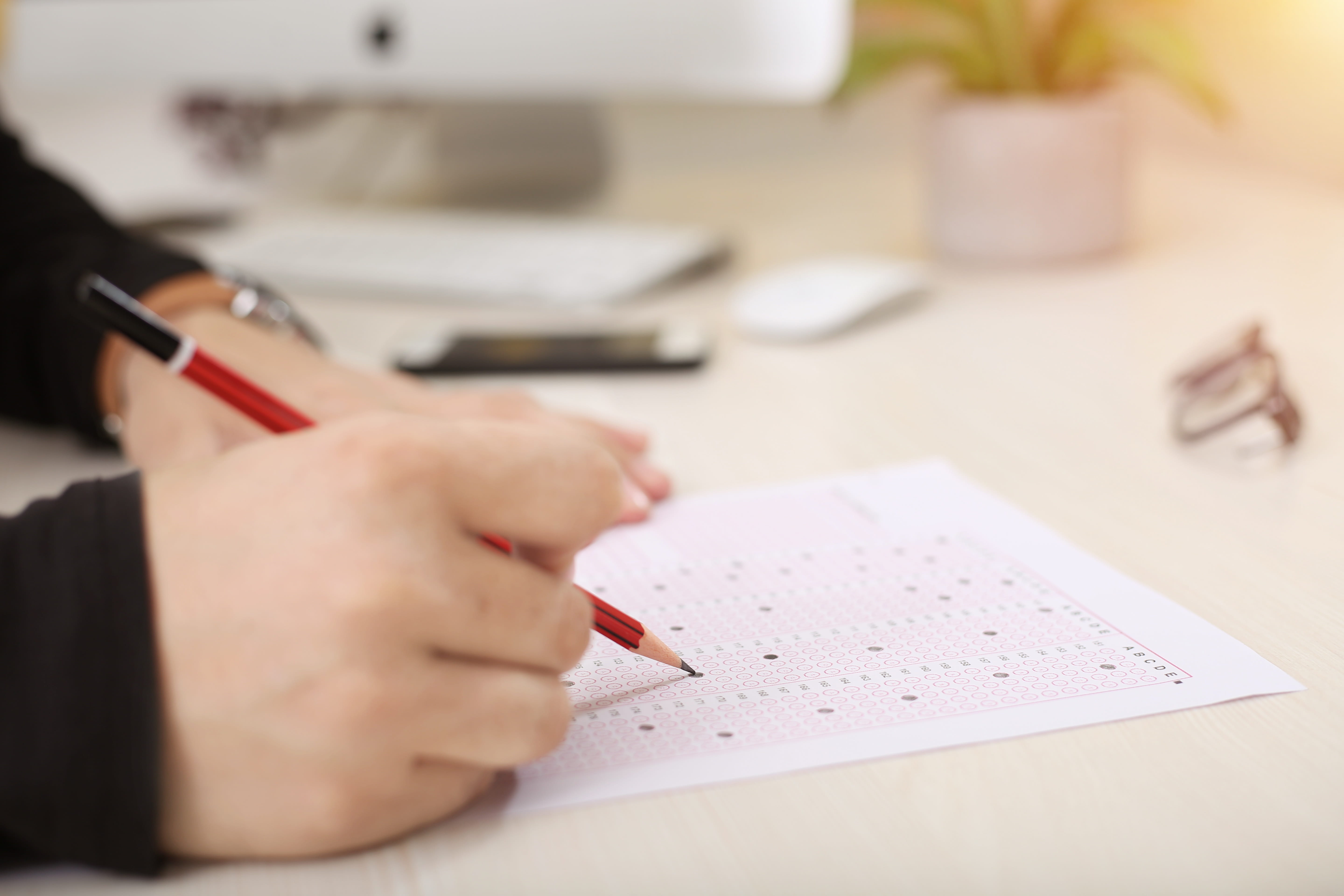 exam, finger, glasses, choice, pencil, young, filled, education, studying, wood, note pad, office, hand, sheet, business, people, indoors, holding, circle, HD Wallpaper