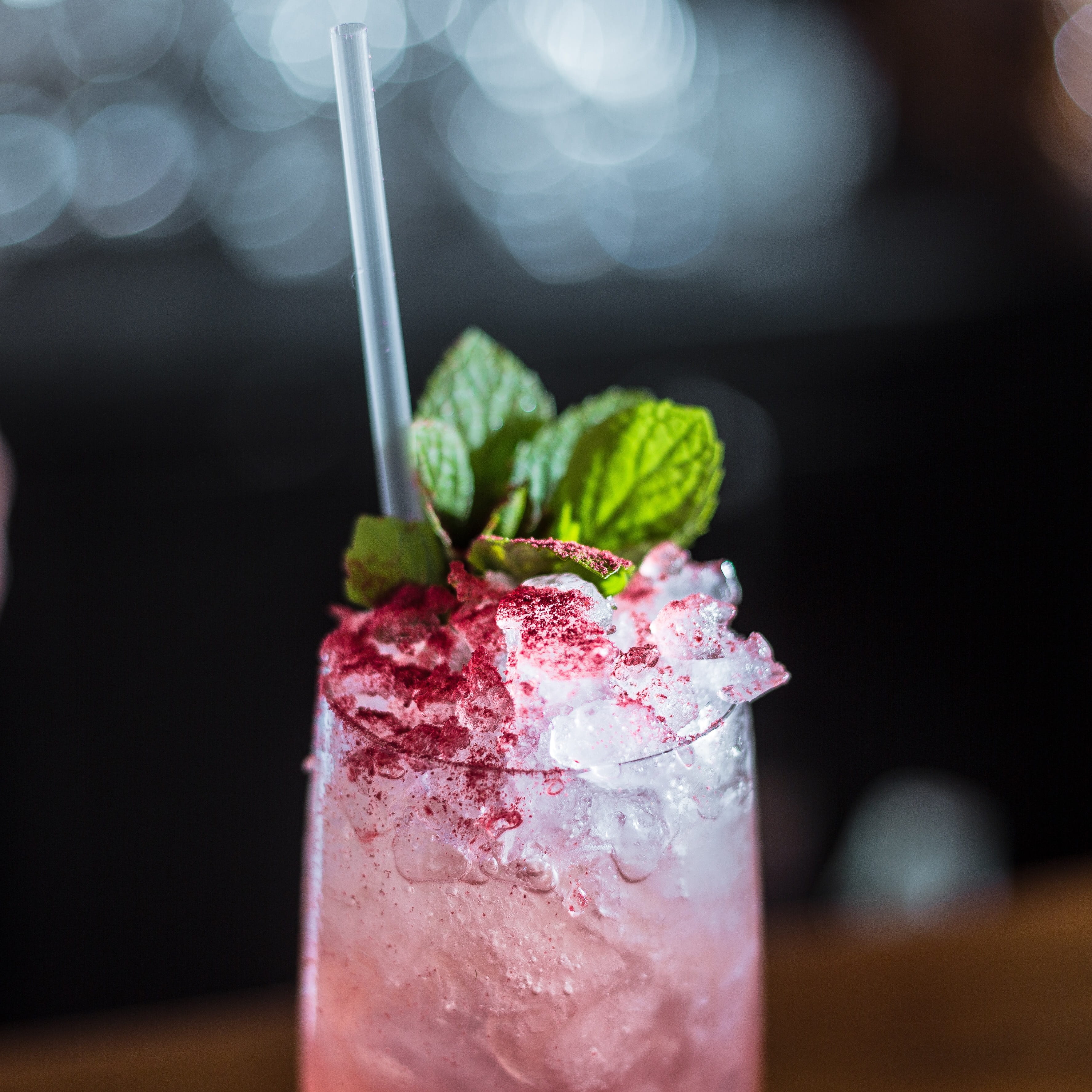 mint, 2K, herb, Vodka, cold - Temperature, Res, party, drinking Straw, refreshment, summer, Champagne, Beverage, alcohol, straw, no People, focus on foreground, Phone HD Wallpaper