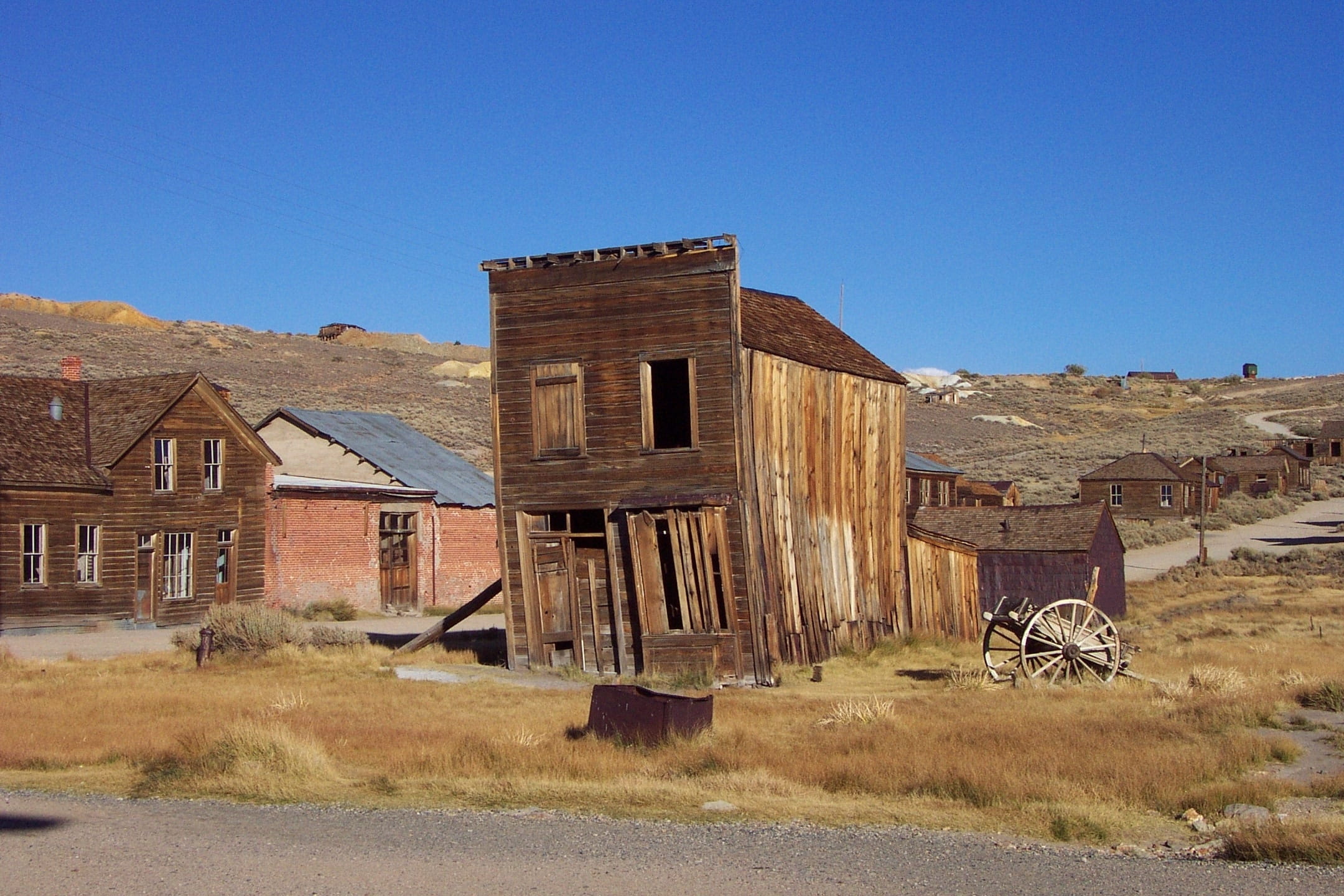 buildings, hotel, state parks, outdoors, no people, bodie, park, built structure, california, old, rural scene, clear sky, architecture, decline, building, HD Wallpaper