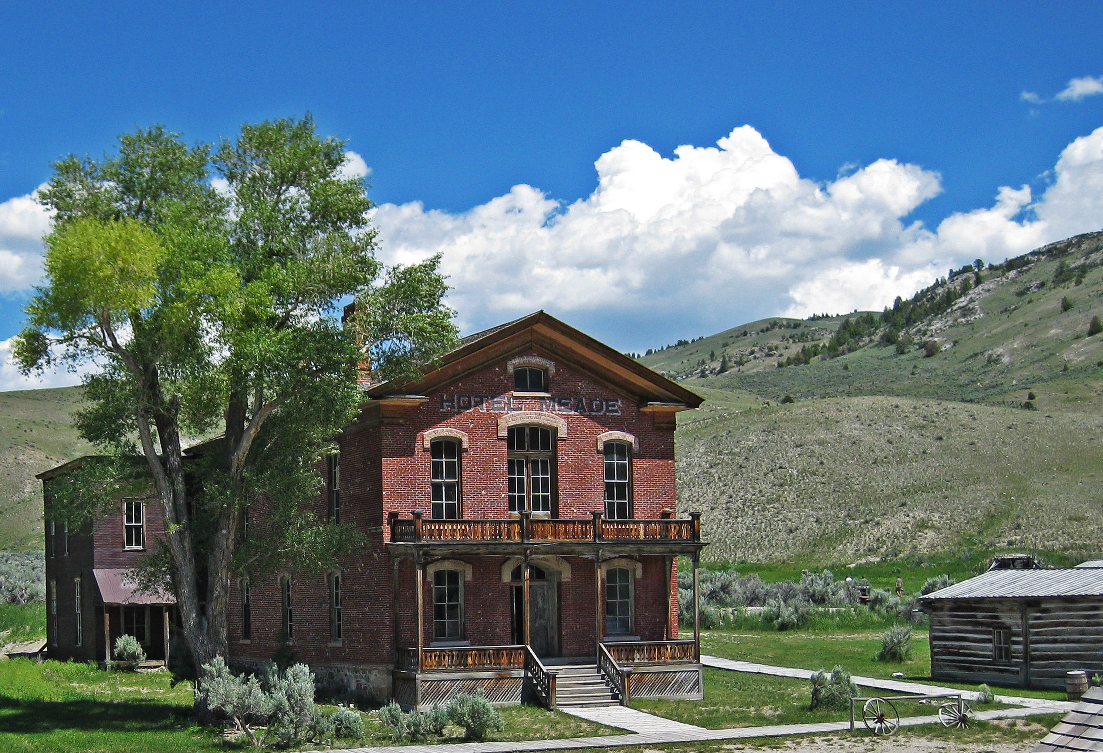 travel, house, bannack, history, scenery, blue, plant, building exterior, no people, outdoors, built structure, montana, nature, hotel, 2K, cloud - sky, HD Wallpaper
