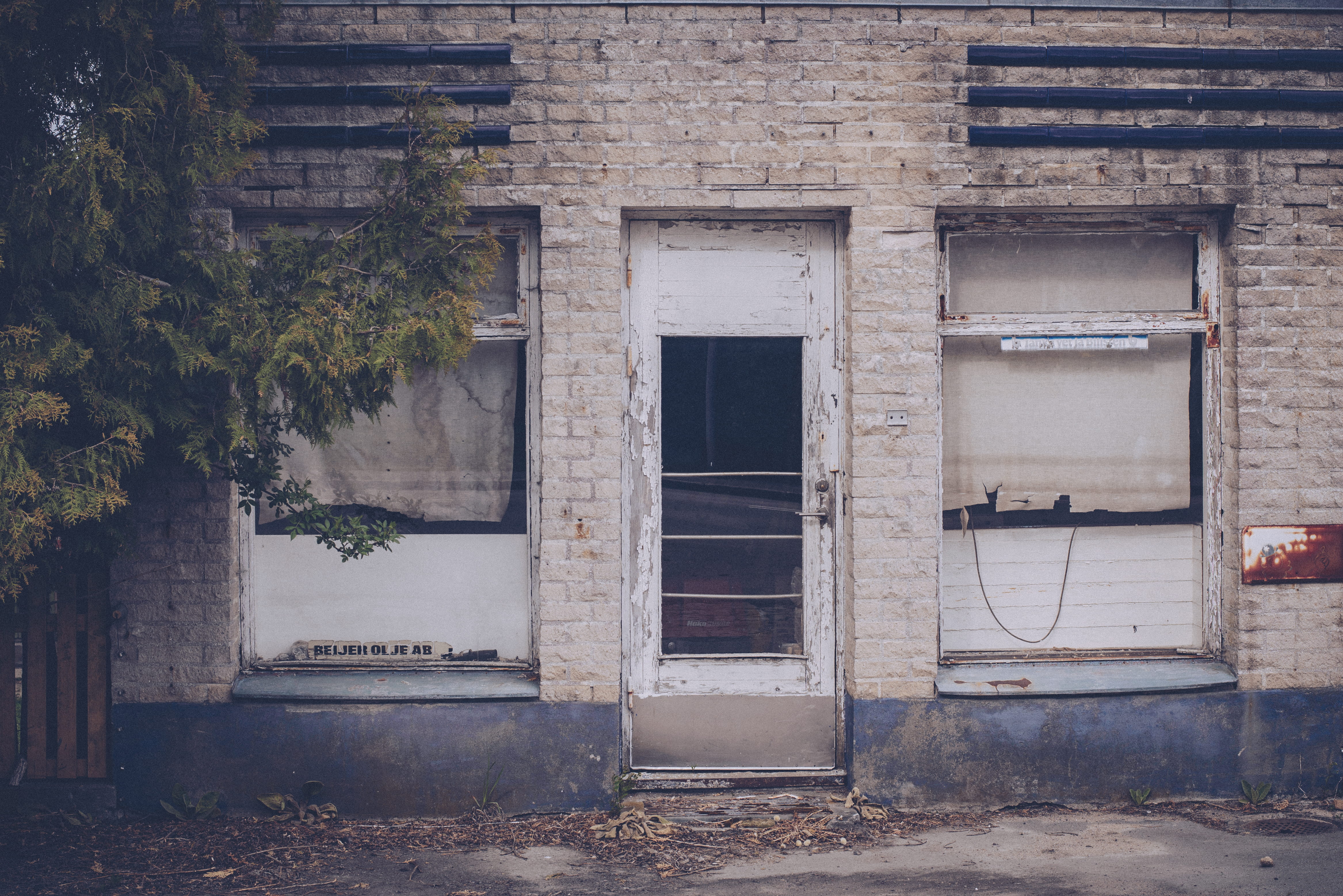 old, abandoned, gas station, wall - building feature, window, door, building, architecture, tree, 4K, day, no people, closed, entrance, outdoors, building exterior, HD Wallpaper