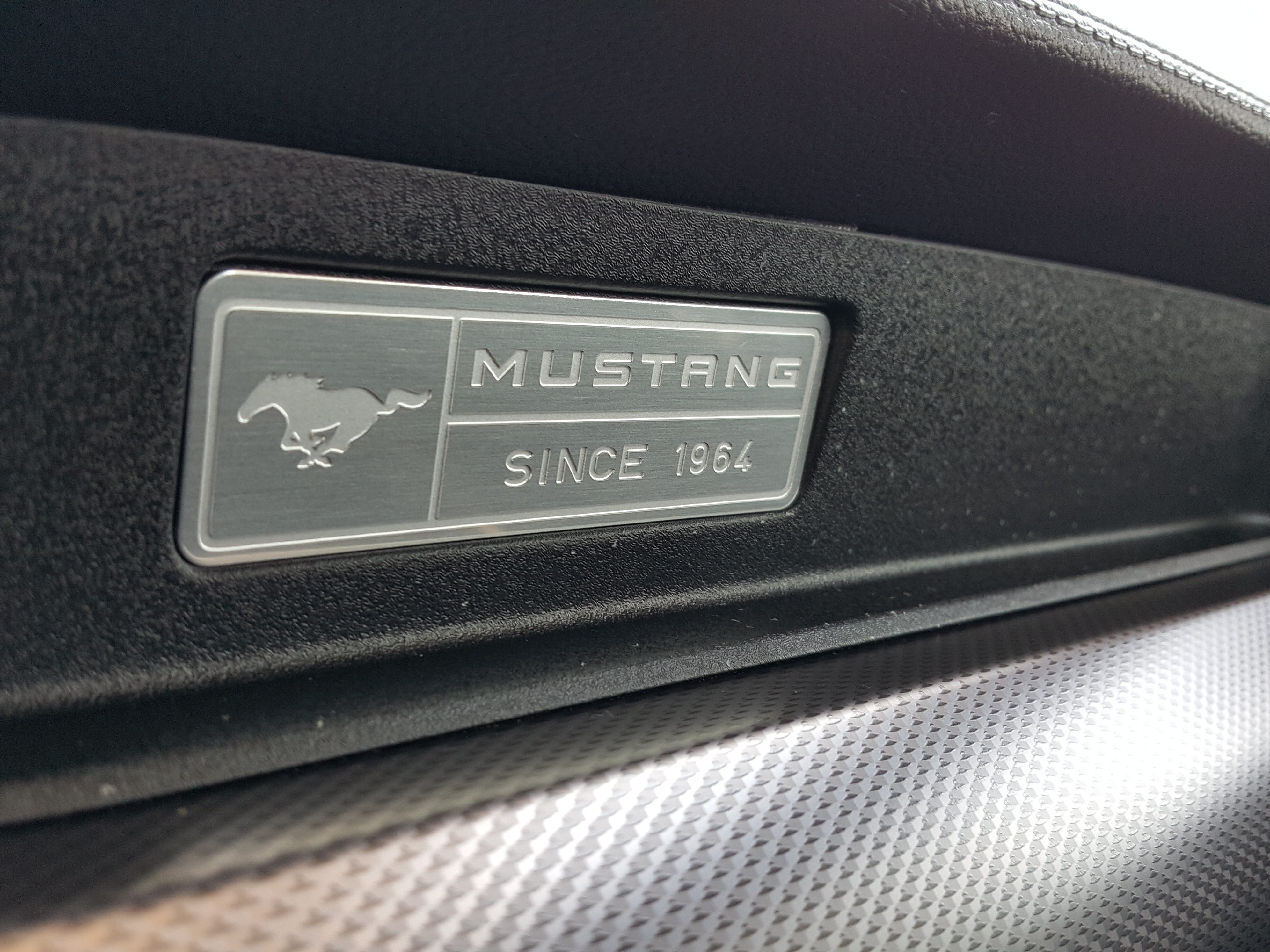 text, classic, american, Design, icon, western script, sign, emblem, motor vehicle, no people, land vehicle, logo, vehicle interior, technology, indoors, HD Wallpaper