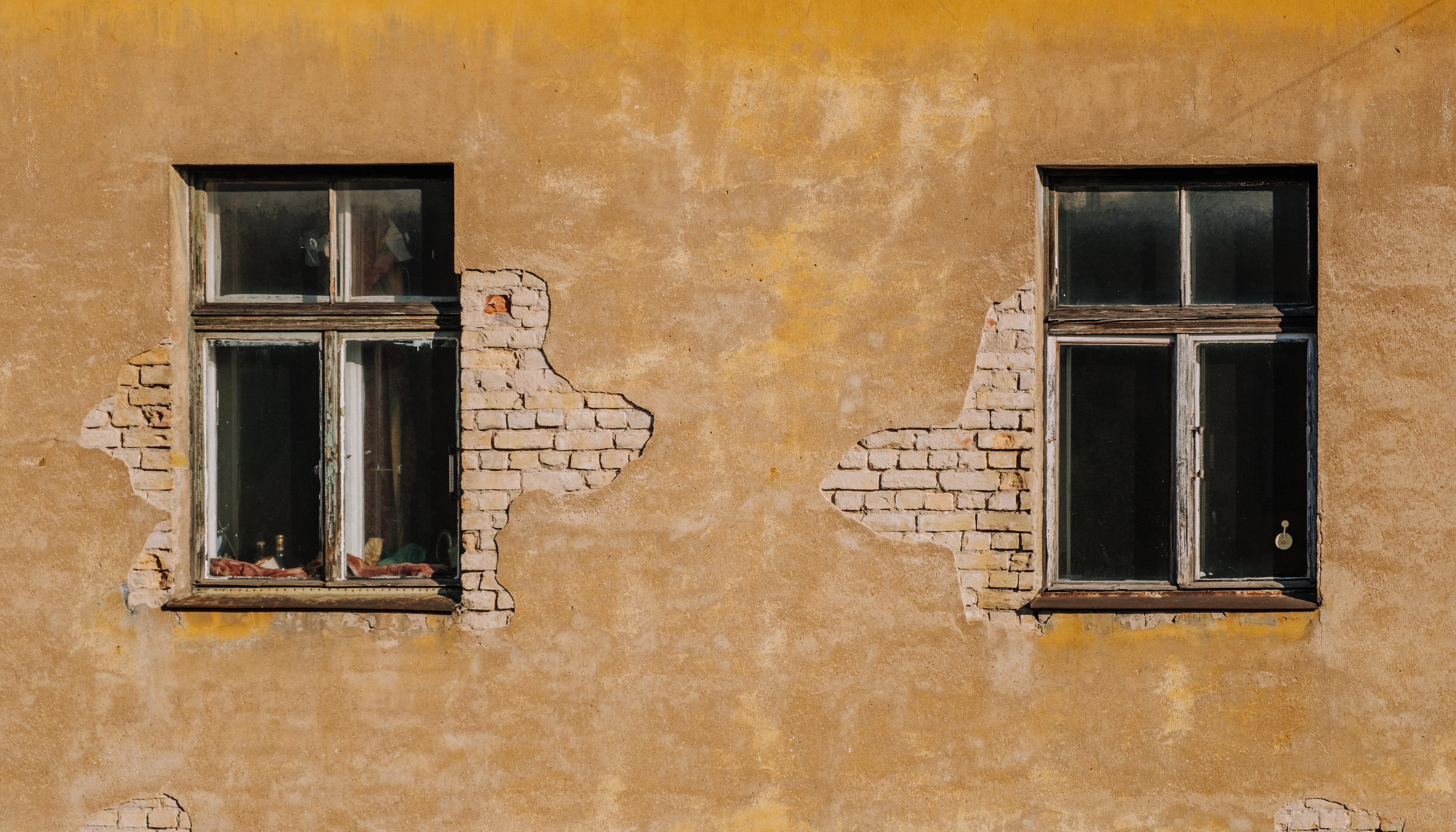 city, brown, wall, full frame, window, house, backgrounds, building exterior, plaster, the past, no people, building, door, photo, 5K, framed, weathered, HD Wallpaper
