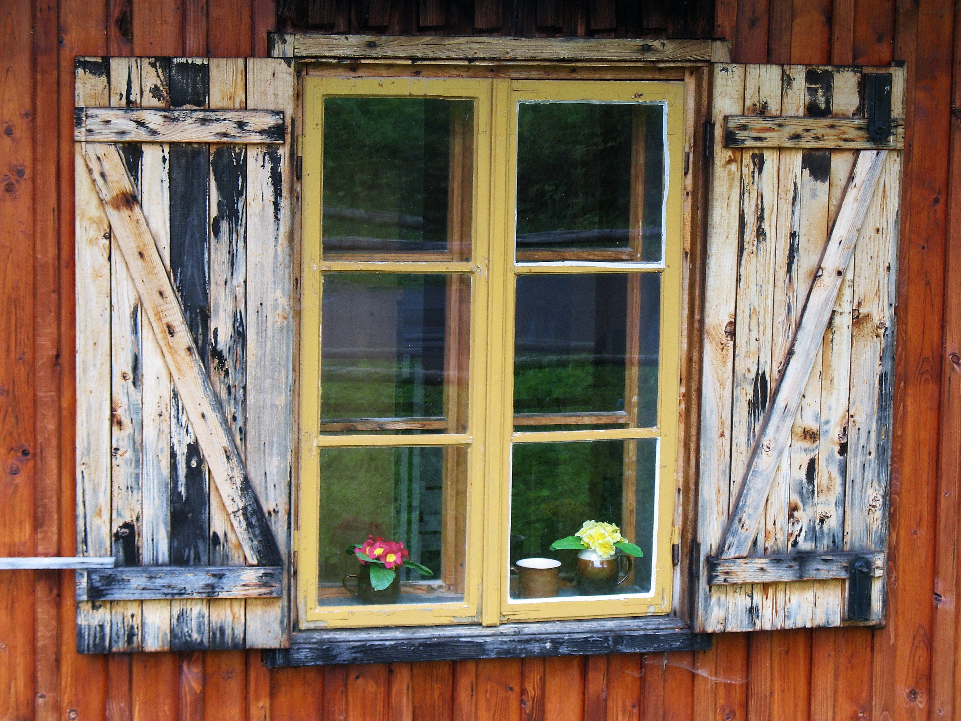 nature, entrance, outdoors, built structure, glass, closed, window, reflection, 2K, old, paint, plant, peel, ancient, rural, no people, building exterior, HD Wallpaper