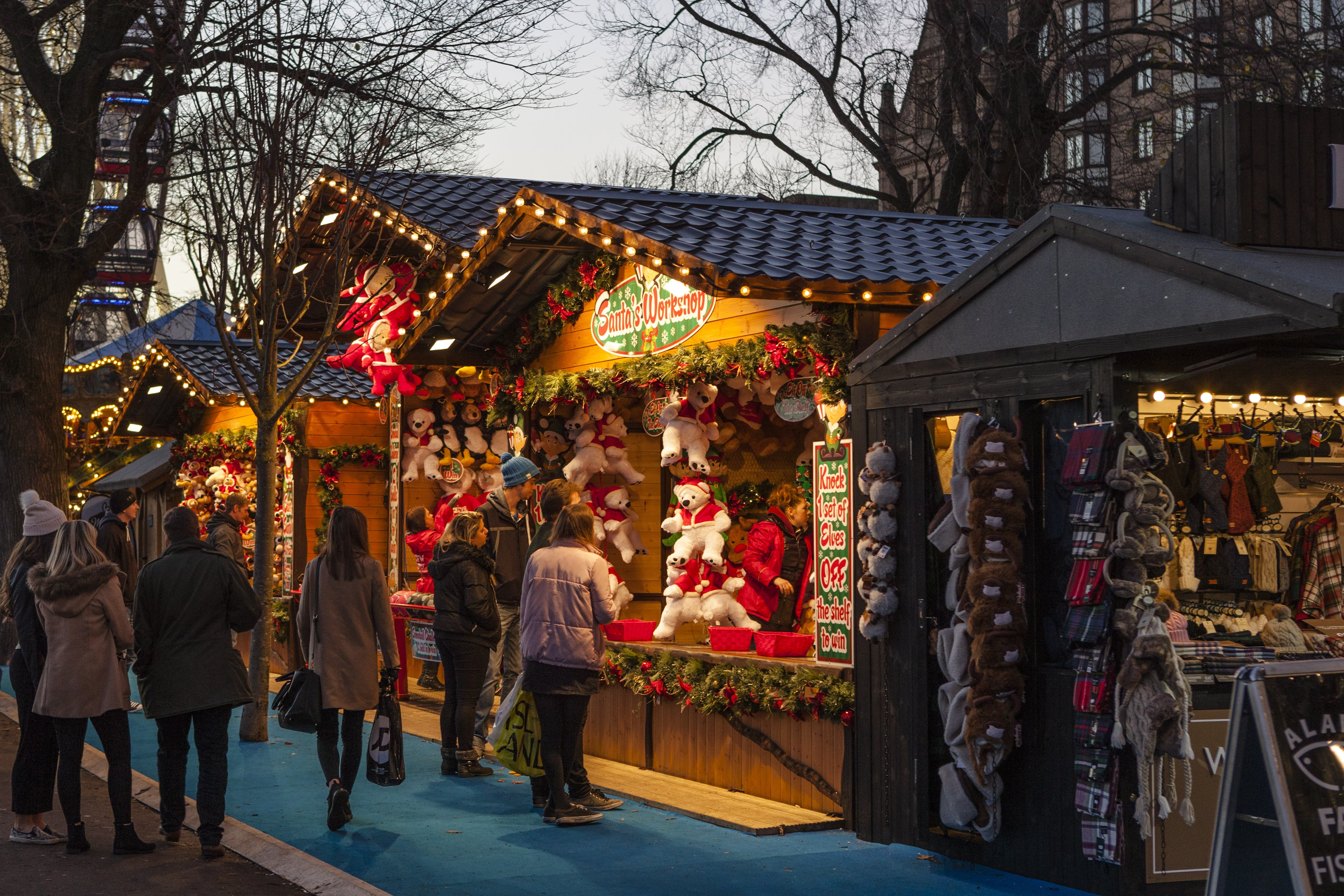 twilight, sale, game, crowd, business, city, lot, built structure, christmas market, street, walking, lively, light, 4K, group, street market, retail display, HD Wallpaper
