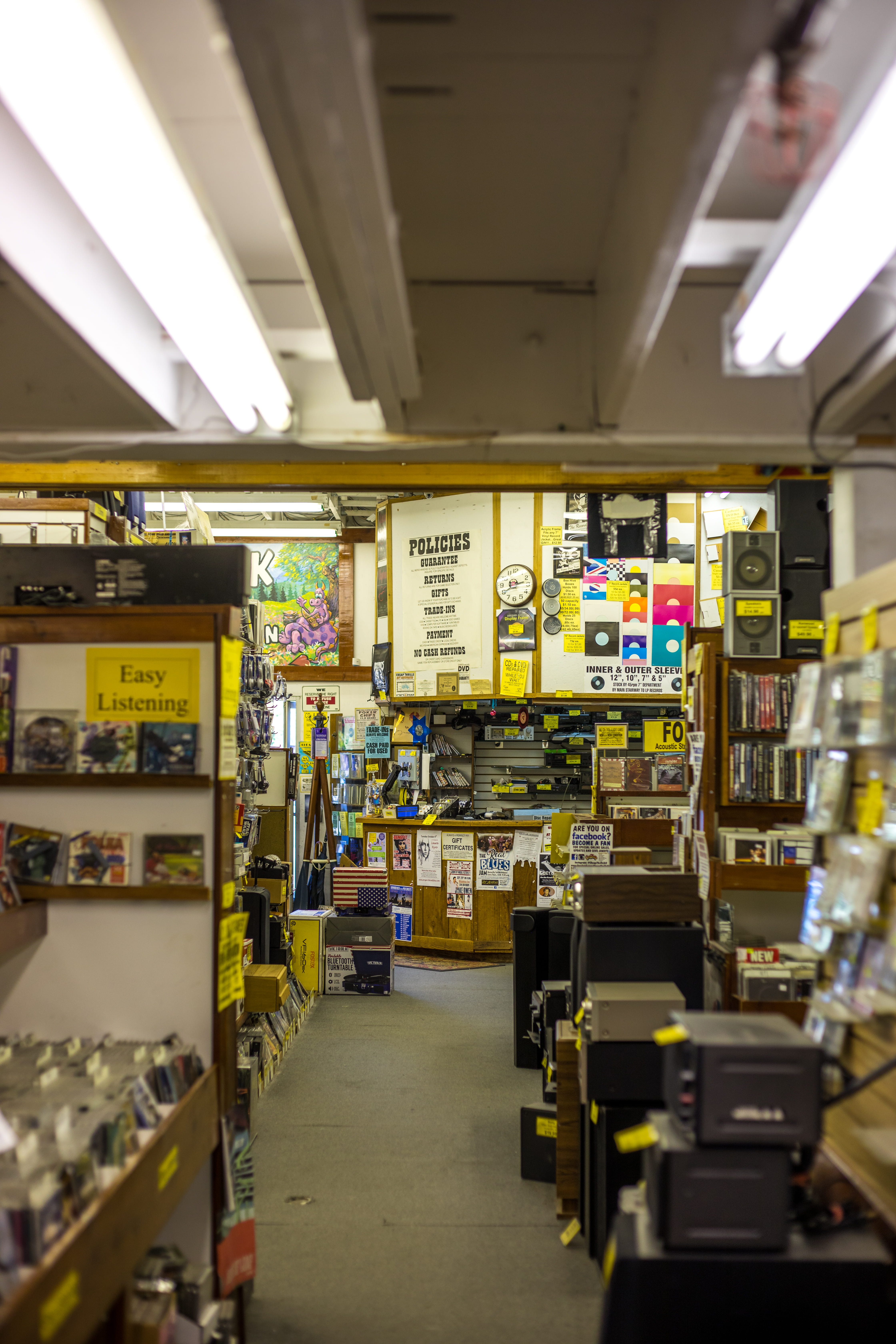 store, vintage shop, abundance, display, assorted, market, turned, shelf, inside, shp, aisle, communication, choice, consumerism, store interior#, music, Phone HD Wallpaper