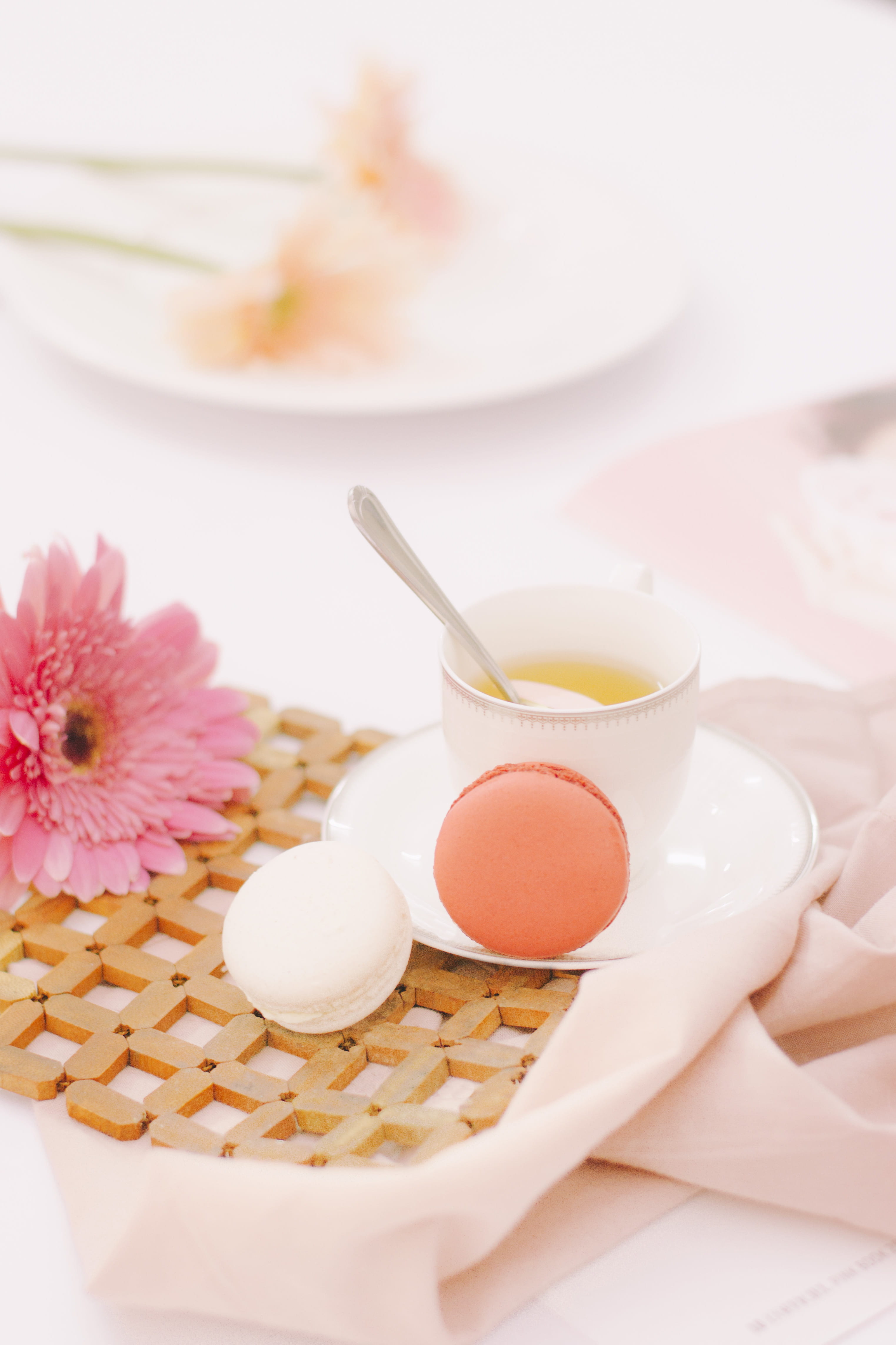 food and drink, flowering plant, coffee, vulnerability, beverage, gerber, egg, freshness, plate, food, orange, tablecloth, 4K, indoors, wellbeing, beside, Phone HD Wallpaper