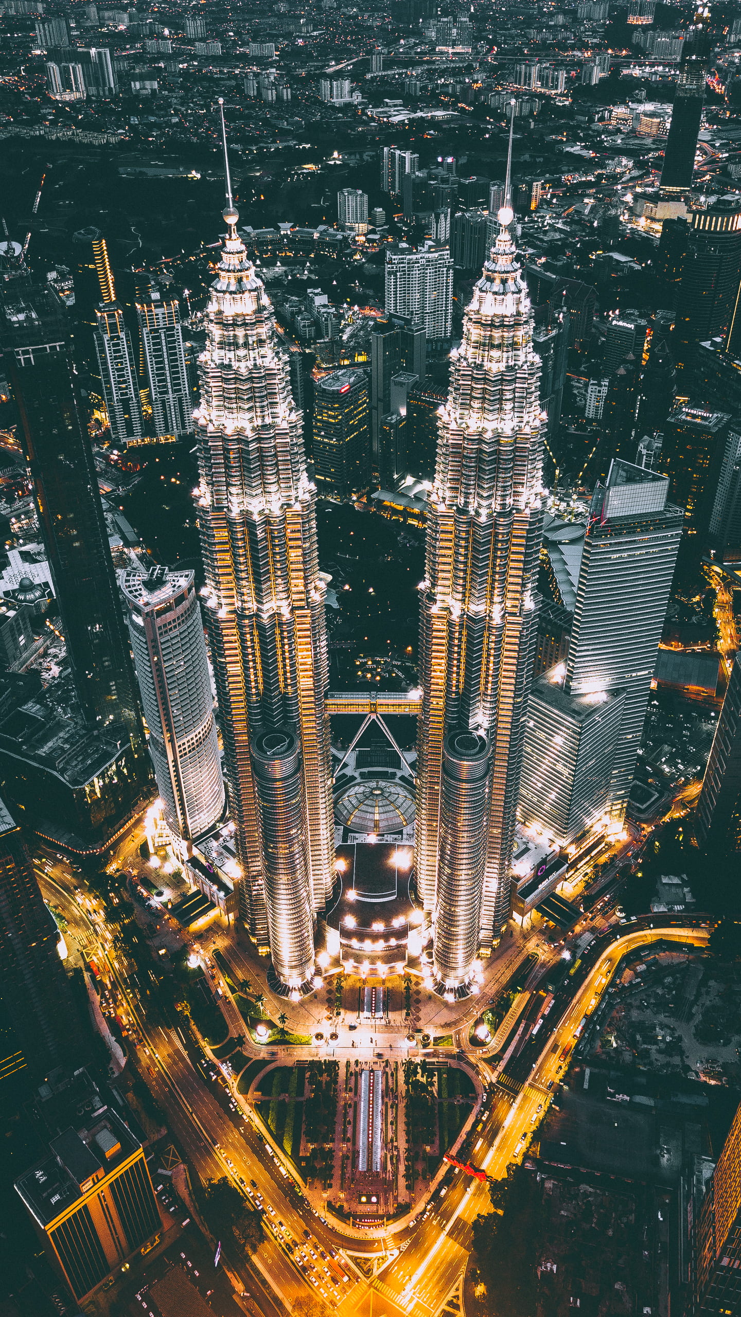 illuminated, asium, petronas, city, residential district, twin, tall - high, built structure, skyline, outdoors, 2K, tower, tourism, lights, building, Phone HD Wallpaper