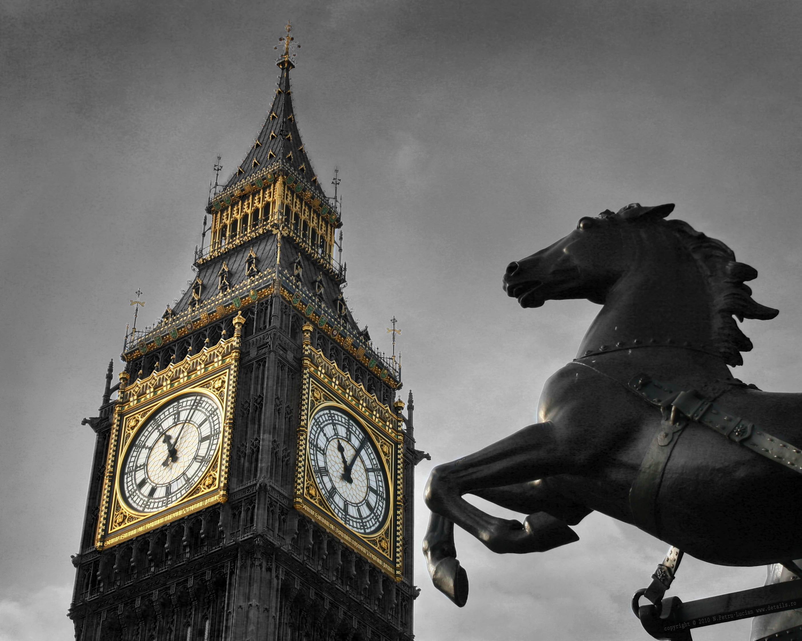 black, low angle view, black and white, gold, architecture, representation, cloud, Tower, built structure, 2K, no people, city, gothic style, sky, Statue, HD Wallpaper