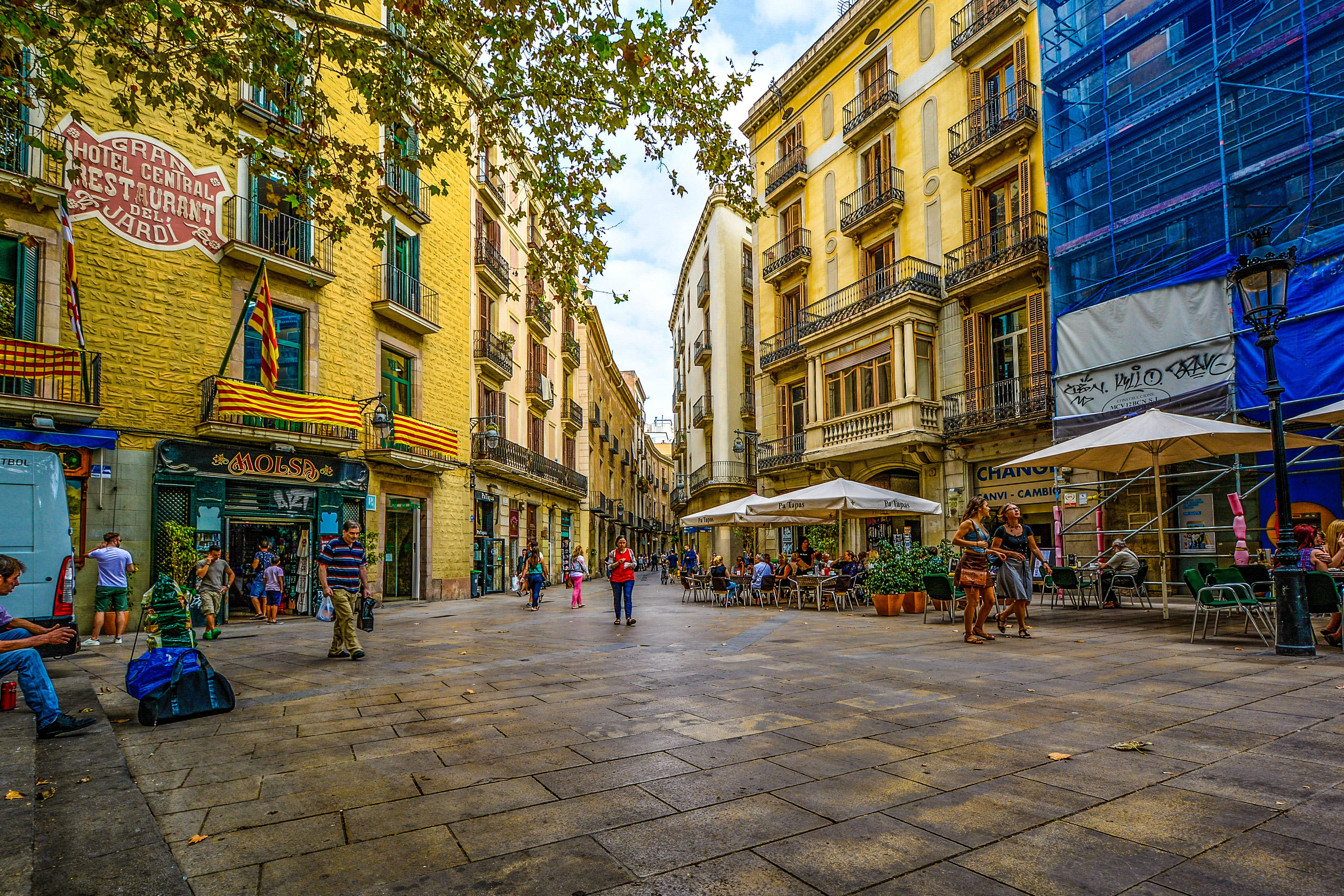 town, store, paving stone, group of people, travel Destinations, city Life, Spain, nature, adult, editorial, women, lifestyles, large group of people, tourism, HD Wallpaper