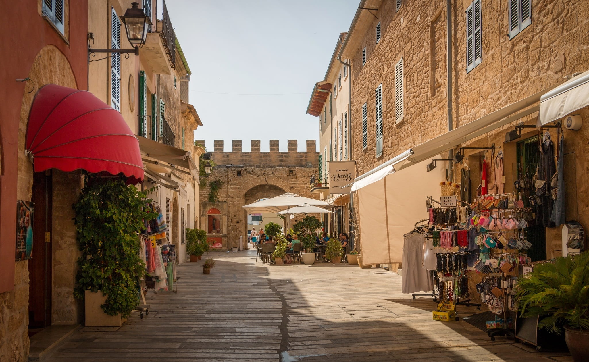 City, urban Scene, recreation, alley, sitting, potted plant, architecture, diminishing perspective, outdoors, residential district, empty, 1080P, paving stone, HD Wallpaper