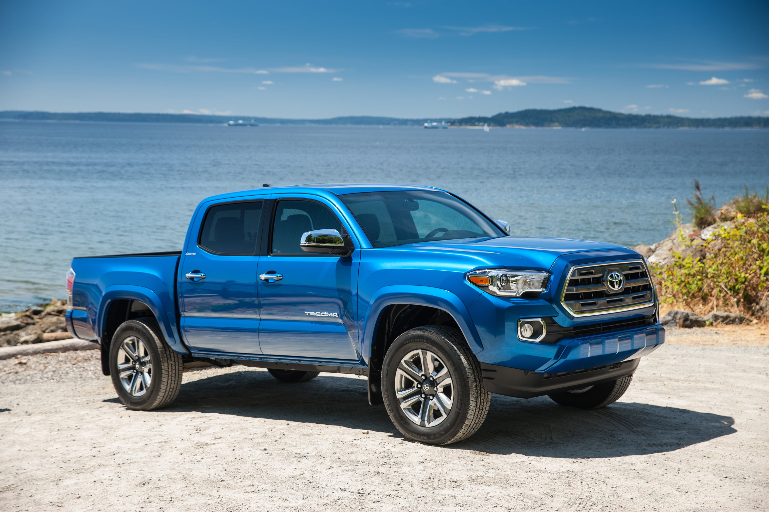land vehicle, Toyota, travel, Double Cab, nature, 2015, blue, day, water, no people, car, retro styled, Tacoma, sky, transportation, pickup, motor vehicle, HD Wallpaper