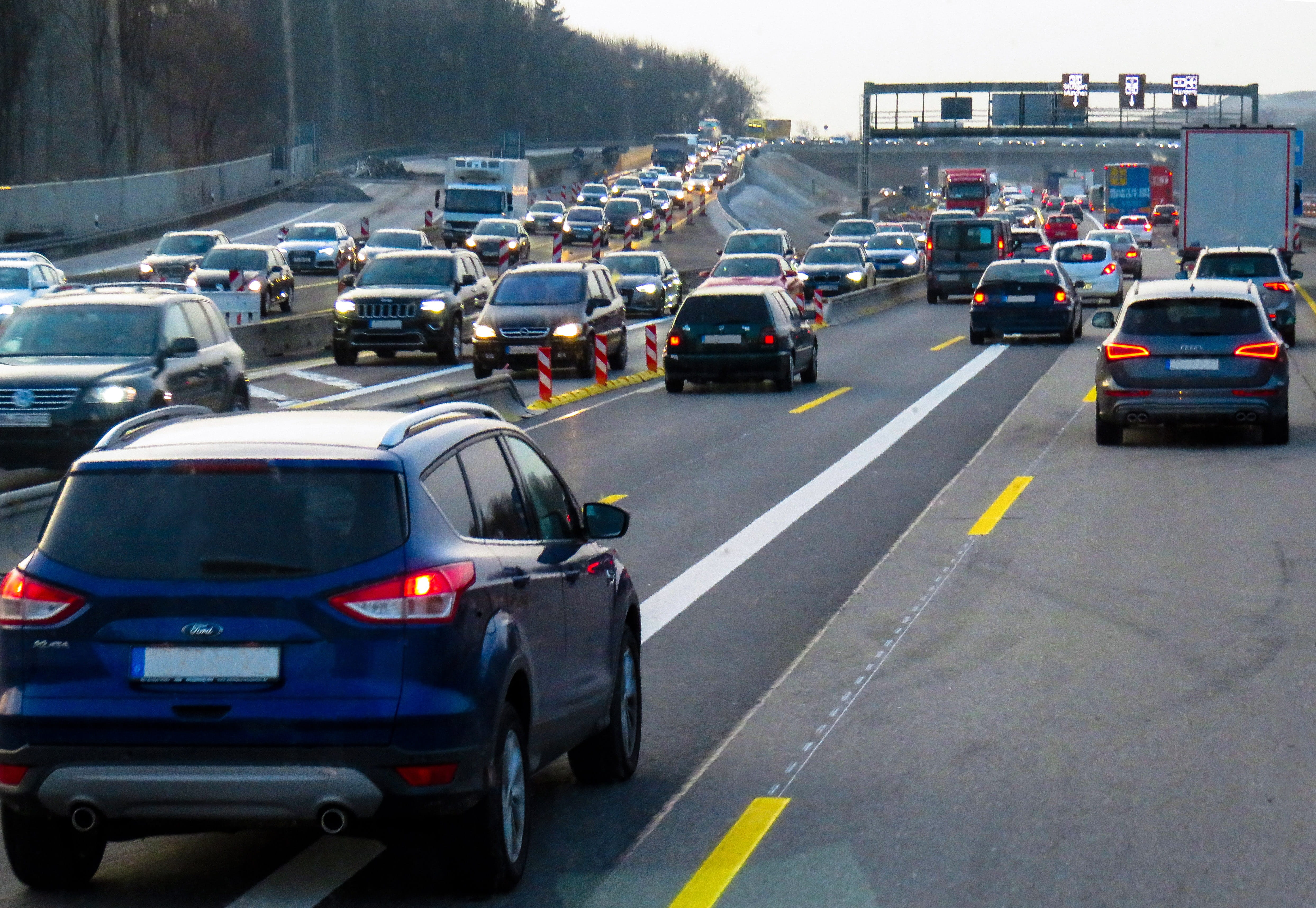 sign, car, brake lights, heavy traffic, on the move, day, cars, dividing line, mode of transportation, road marking, driving, street, transportation, drive, HD Wallpaper